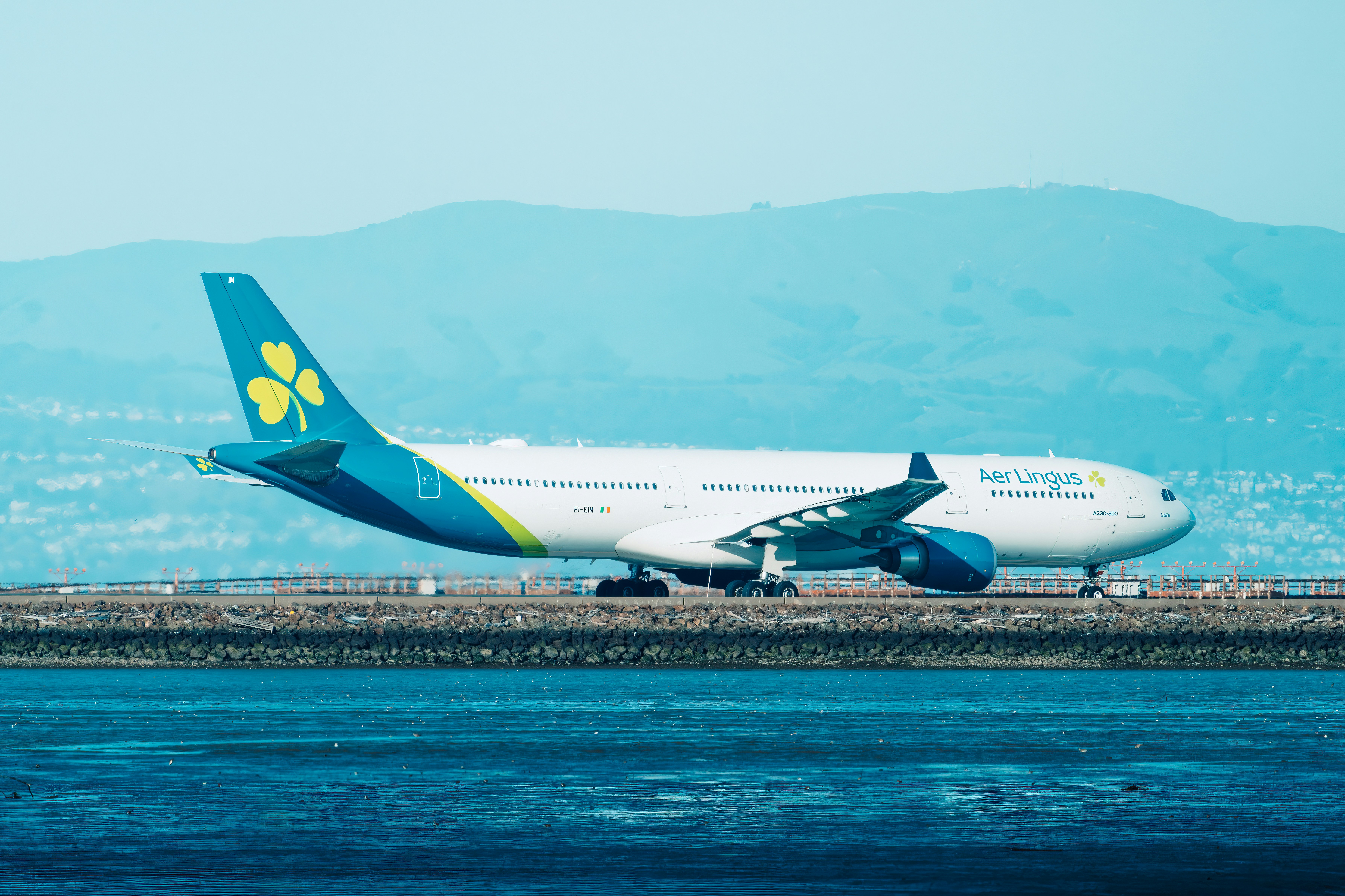 Aer Lingus odwołuje ponad 500 lotów. Pasażerowie w Irlandii z niepokojem sprawdzają rezerwacje