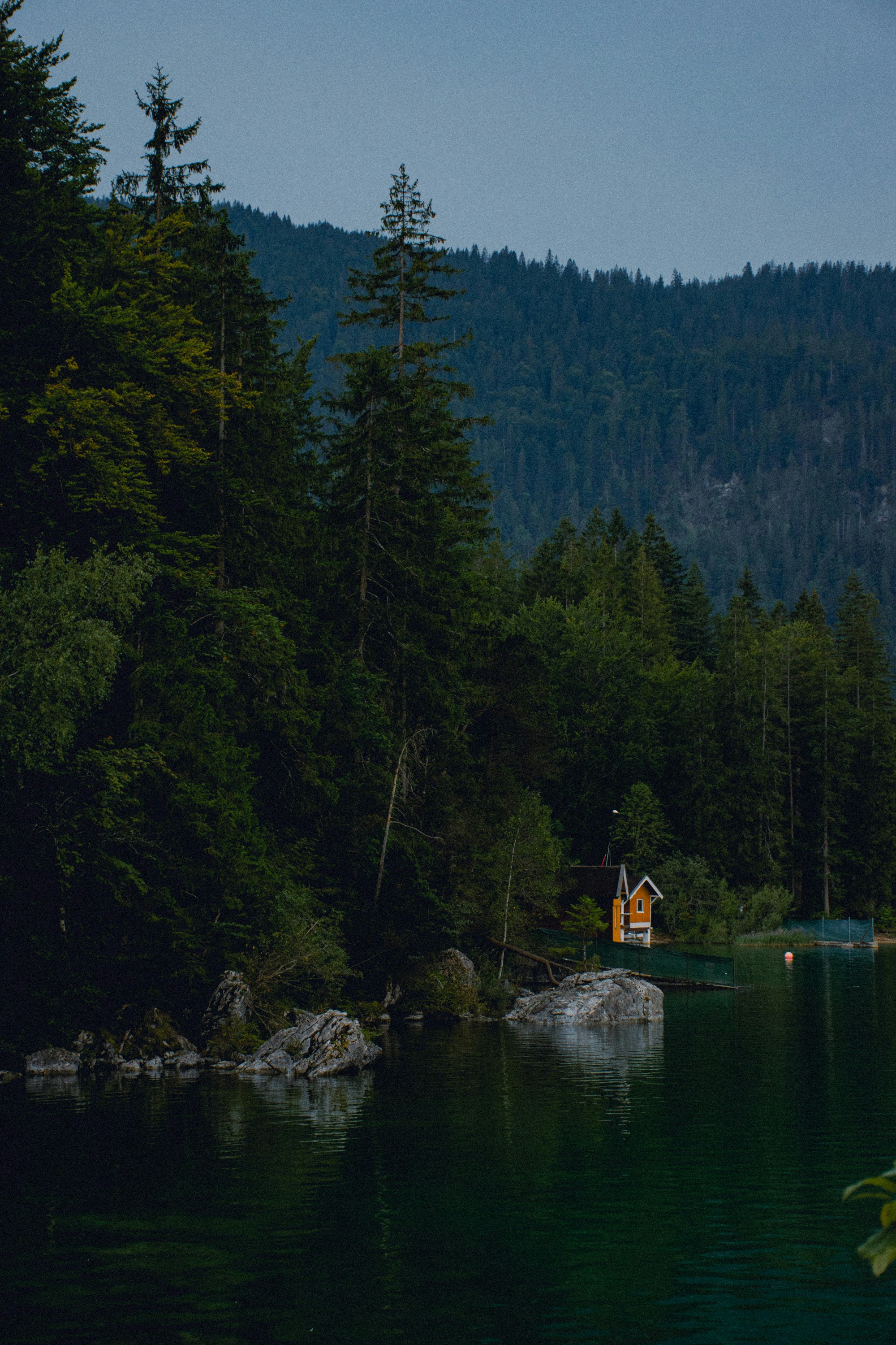 Photo by hosseinrafiee