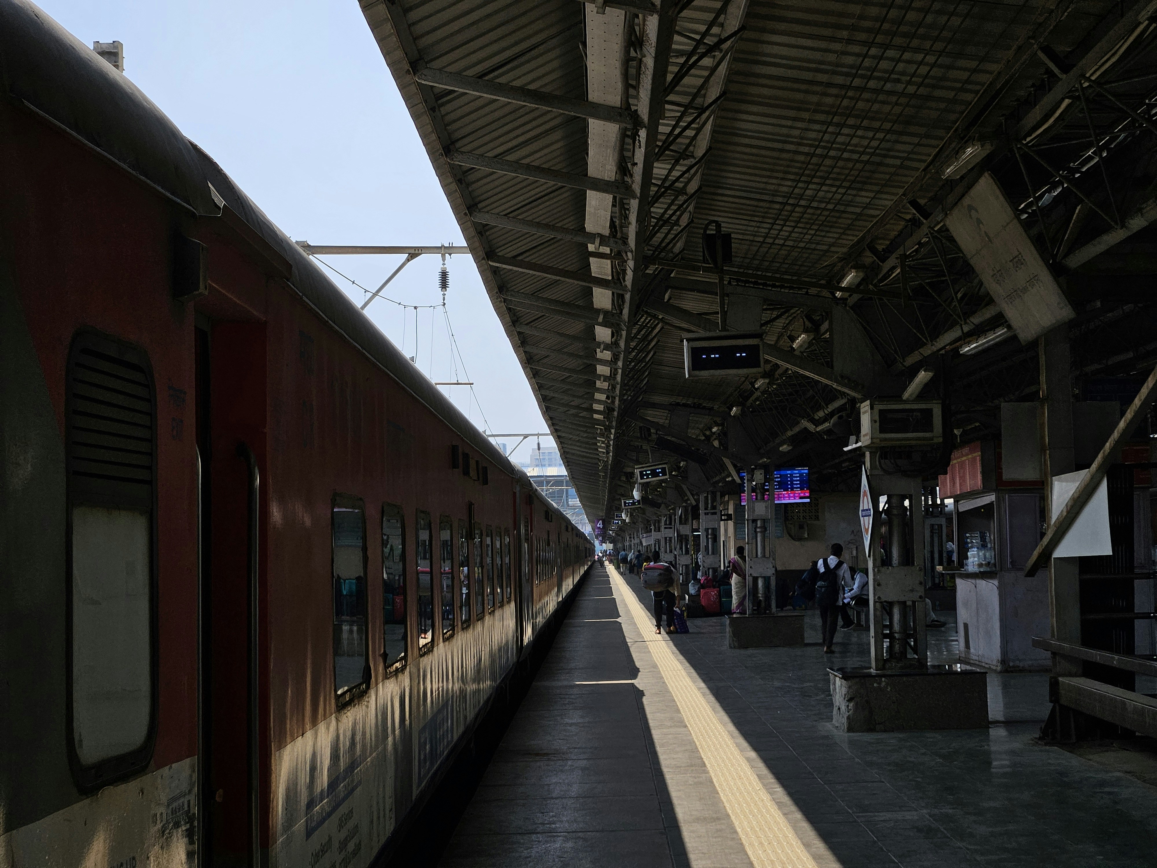 Amtrak Hiawatha train at the platform ready for a trip to Milwaukee - day trips from chicago by train