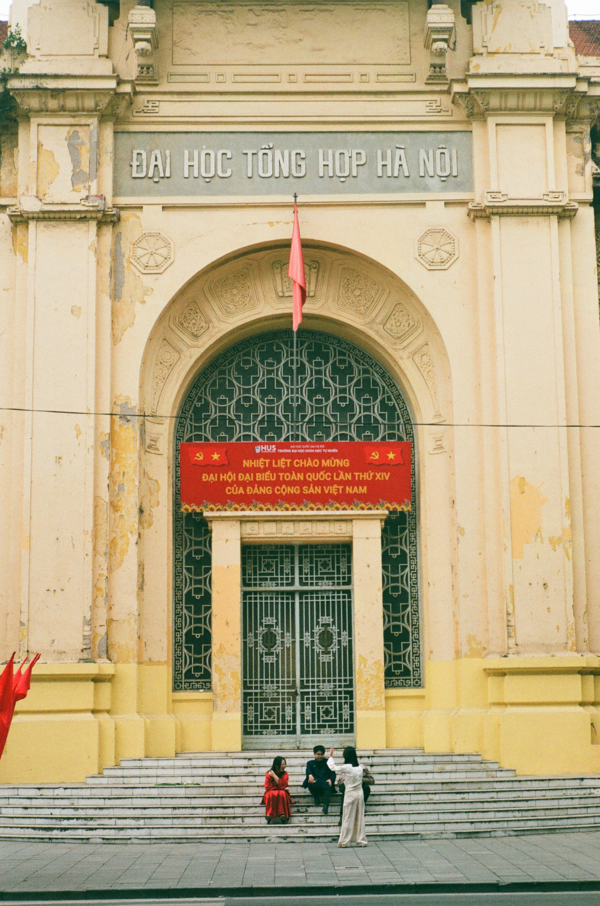 How do I get around Phu Quoc Island?