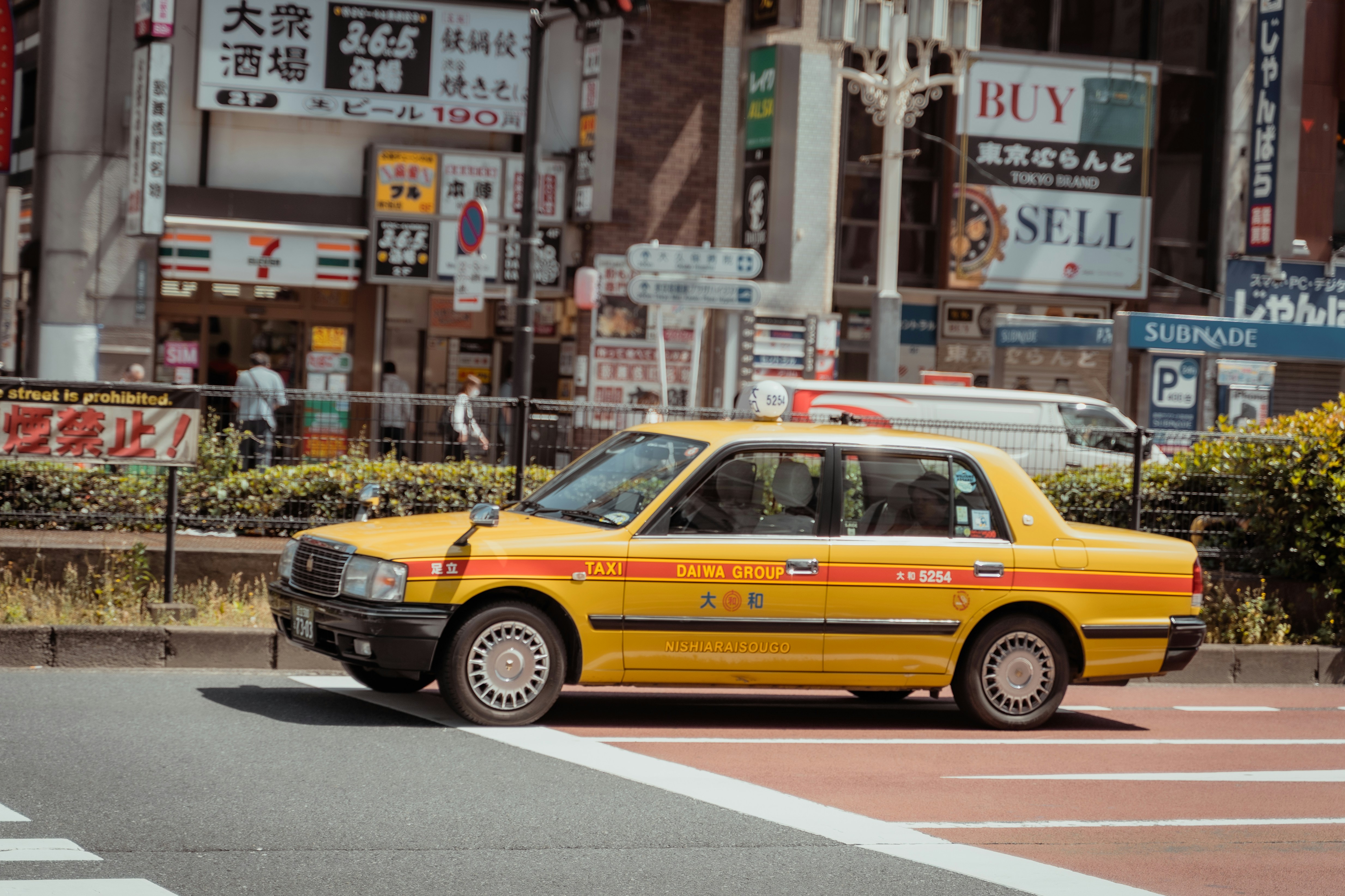 Photo by dustcreativestudio