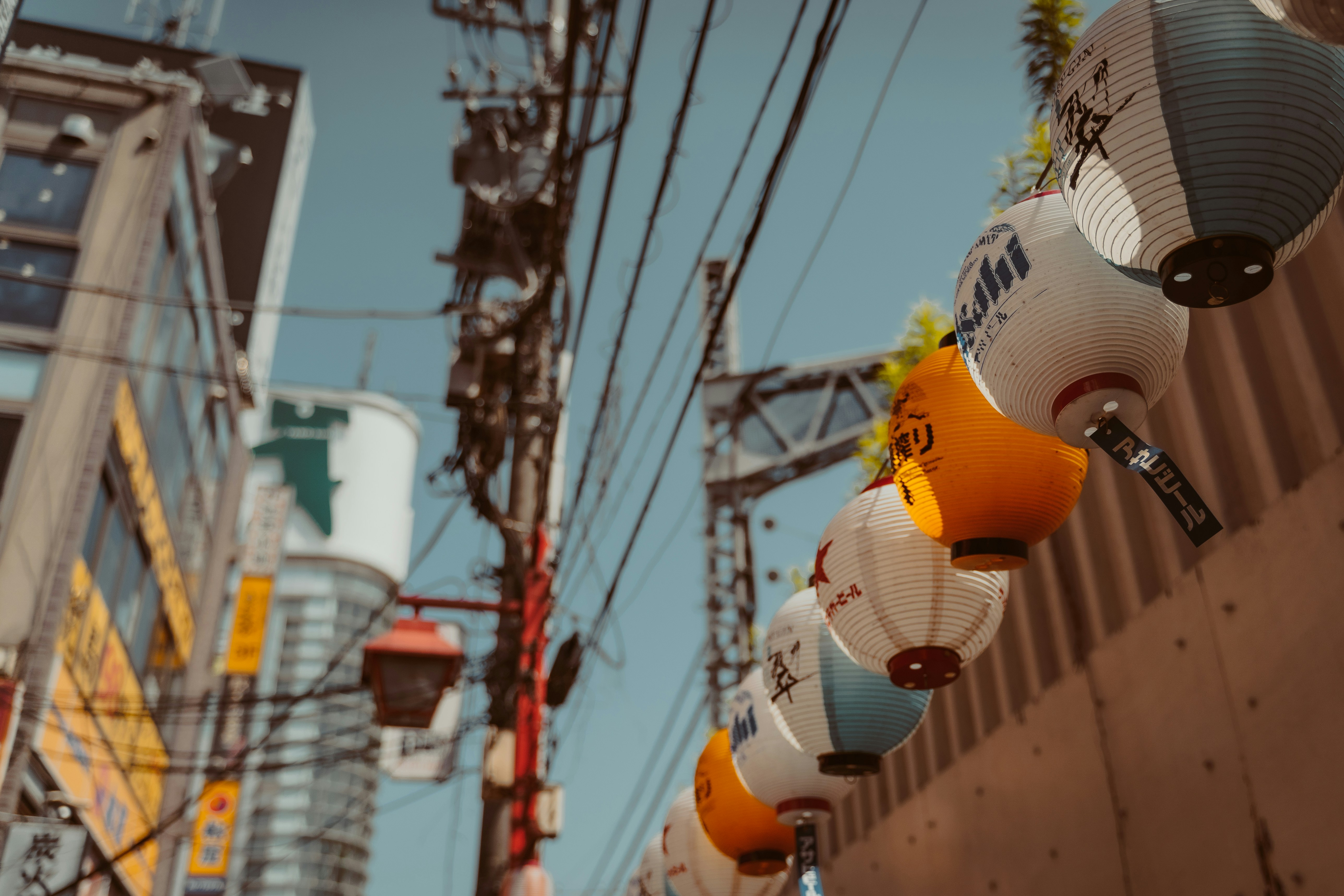 La Airef revisa a la baja el crecimiento y advierte sobre la inflación y el déficit