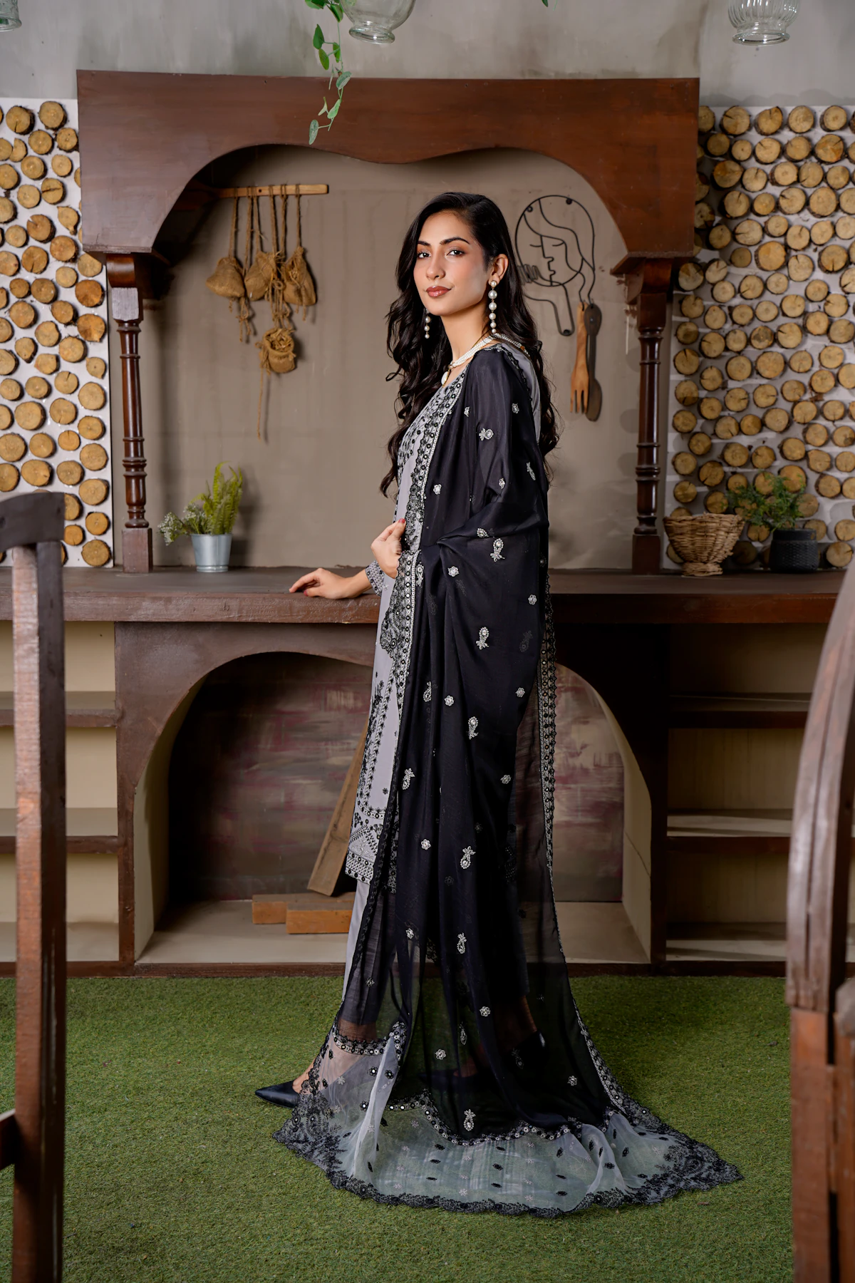 Traditional women fashion