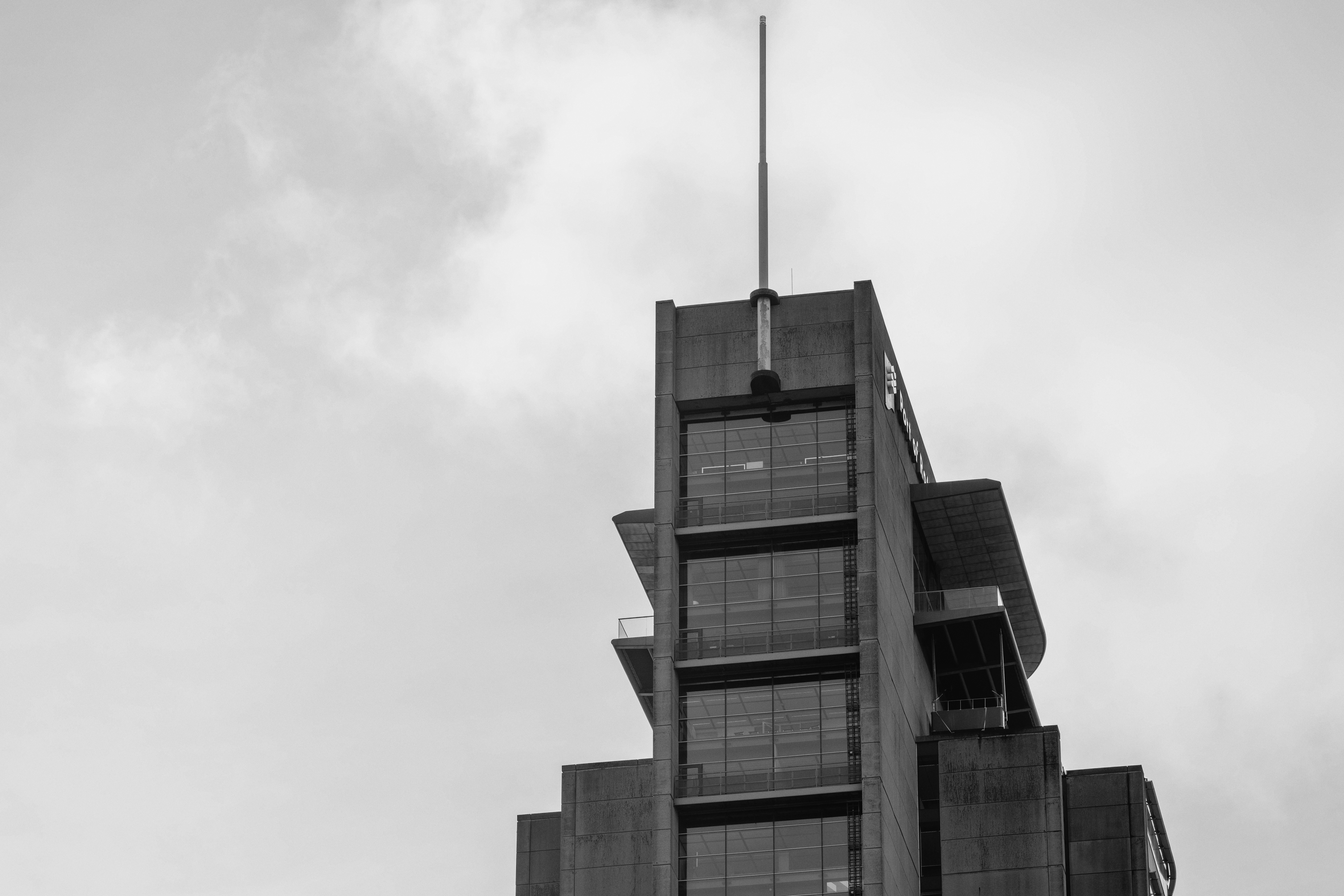 Art deco skyscraper against a cloudy sky