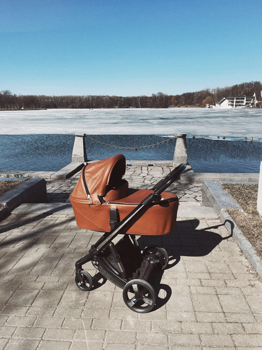 pram park path