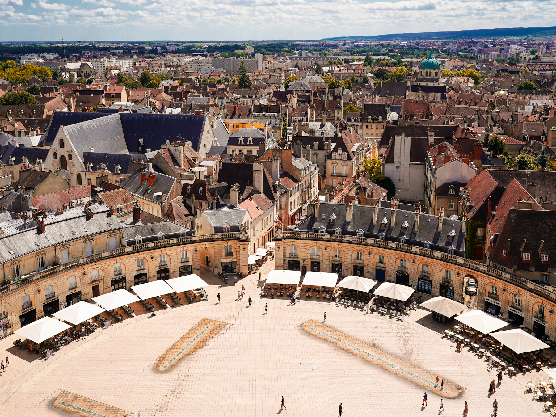 Centre historique de Dijon — Place de la Libération, classé UNESCO depuis 2015