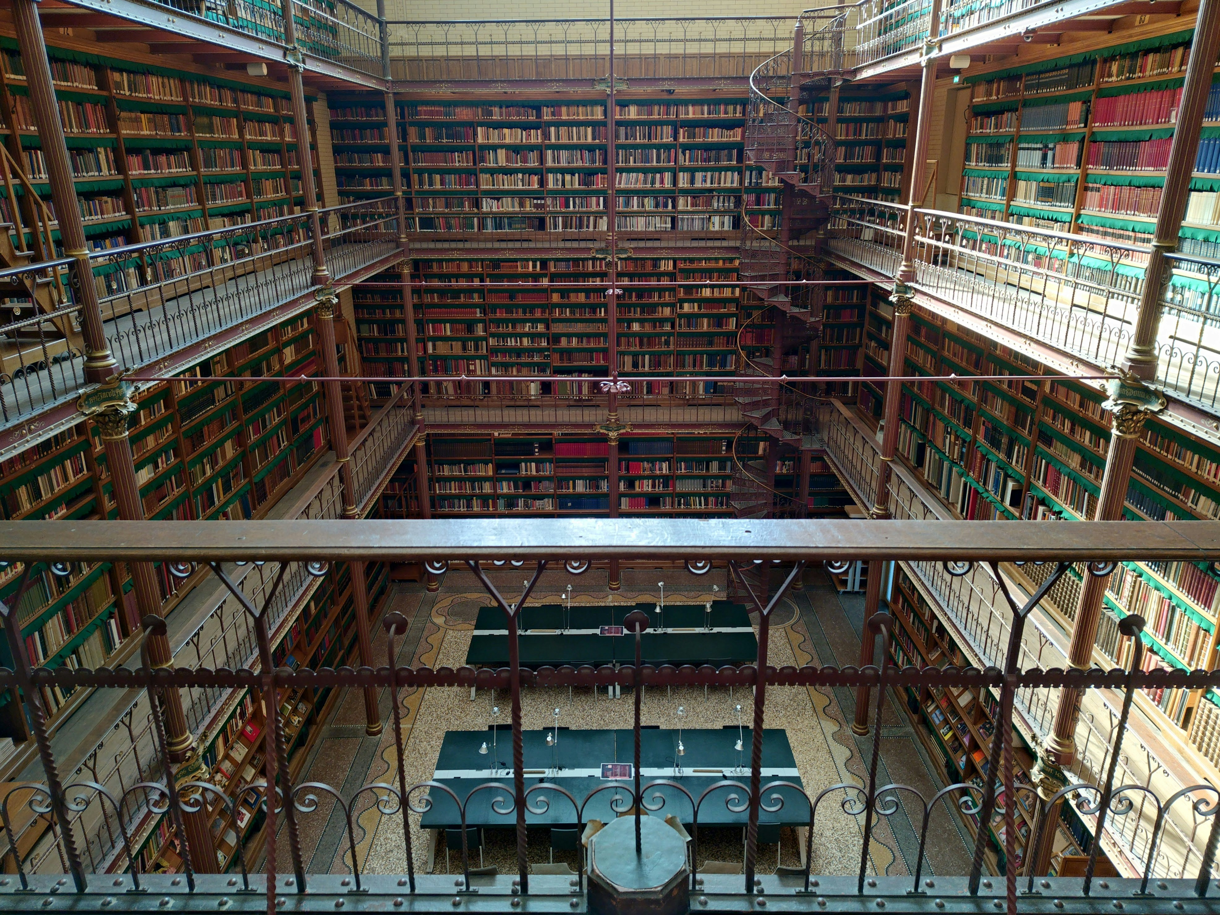 Photo by rafithissen