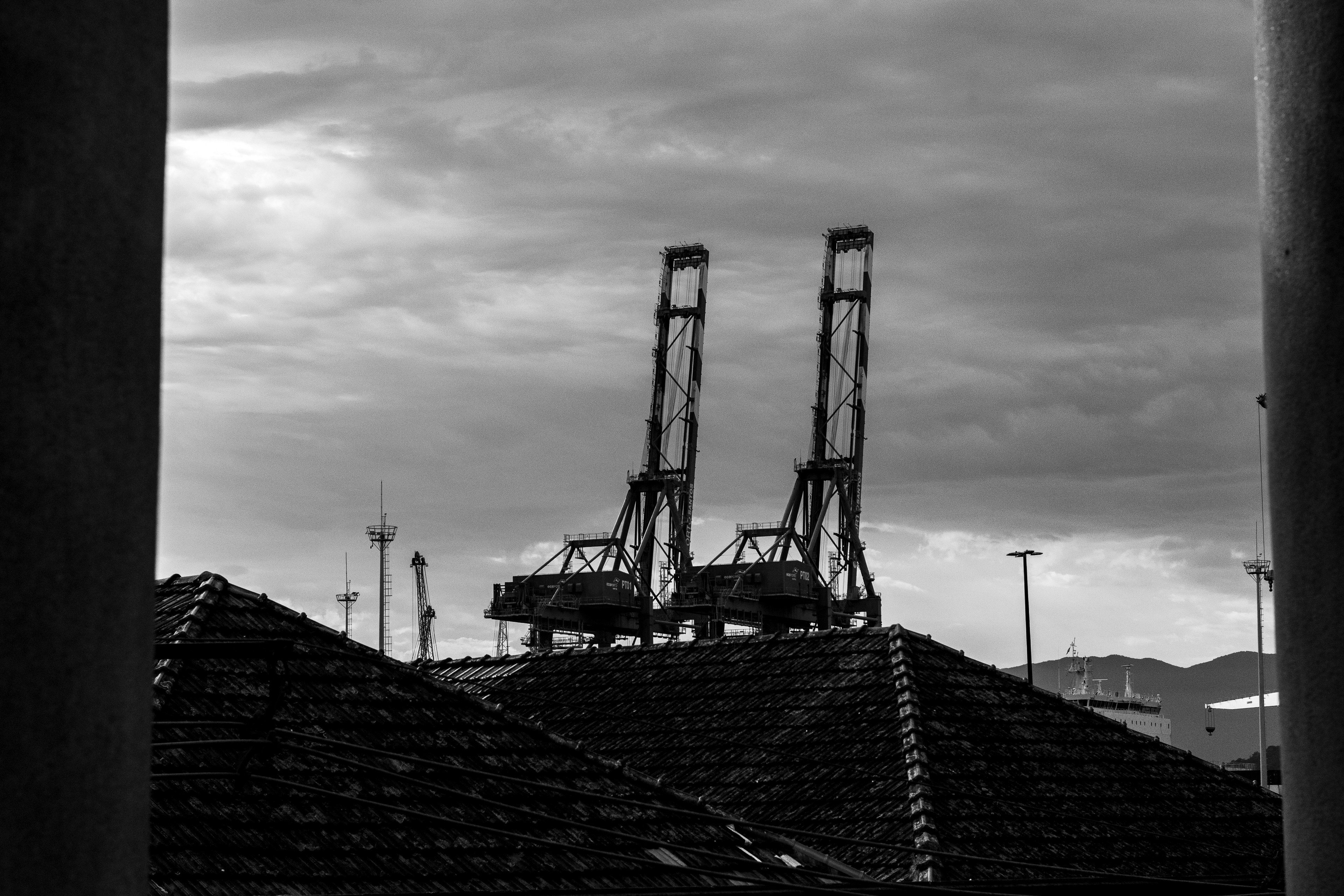 photo 1773757695331 33eaf019c2c0?crop=entropy&cs=tinysrgb&fit=max&fm=jpg&ixid=M3w4NzgxNTF8MHwxfHNlYXJjaHw0Mnx8Z2xvYmFsJTIwdHJhZGV8ZW58MHwwfHx8MTc3Nzk3NjkyM3ww&ixlib=rb 4.1