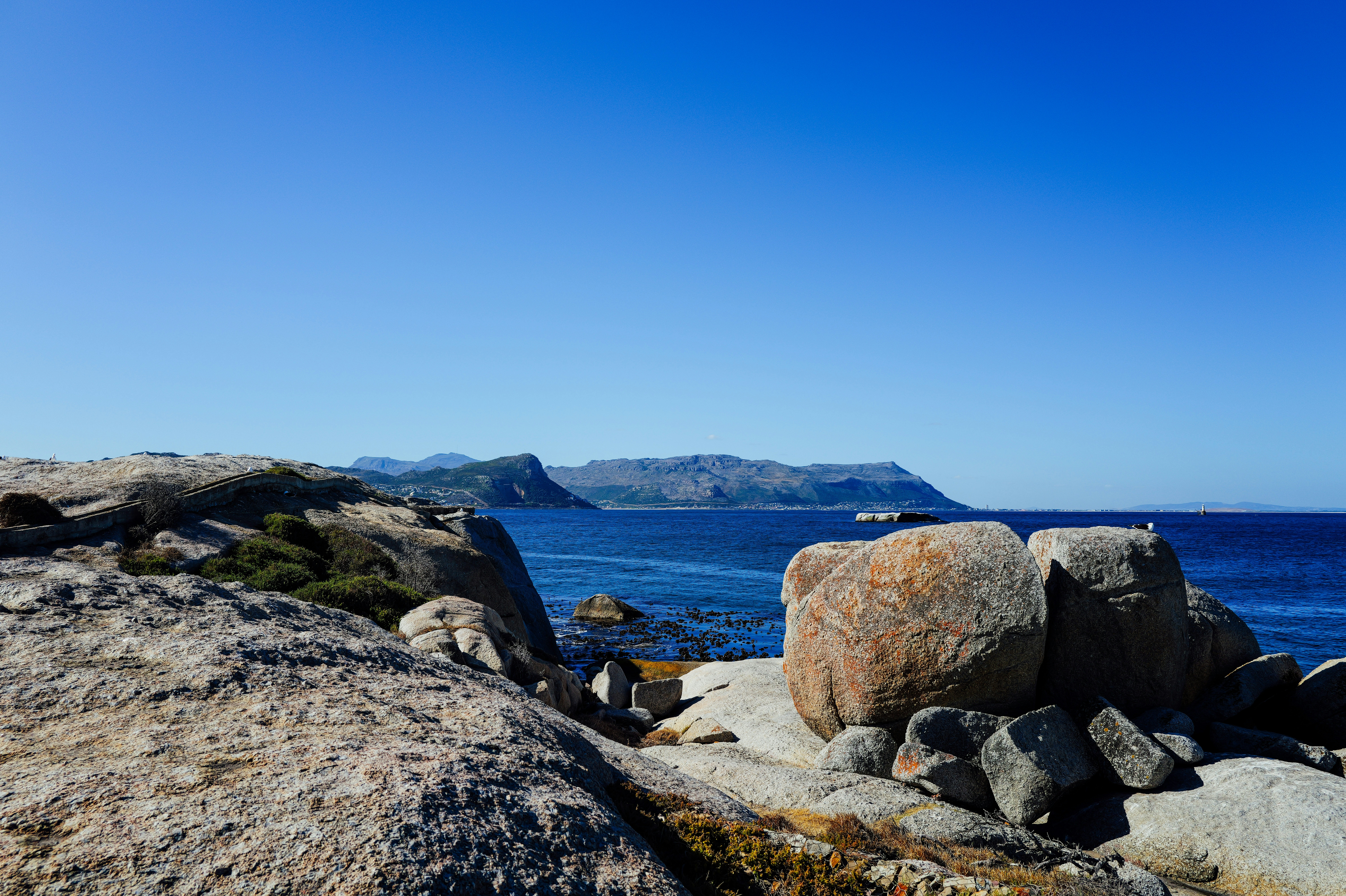 Photo by adrienolichon