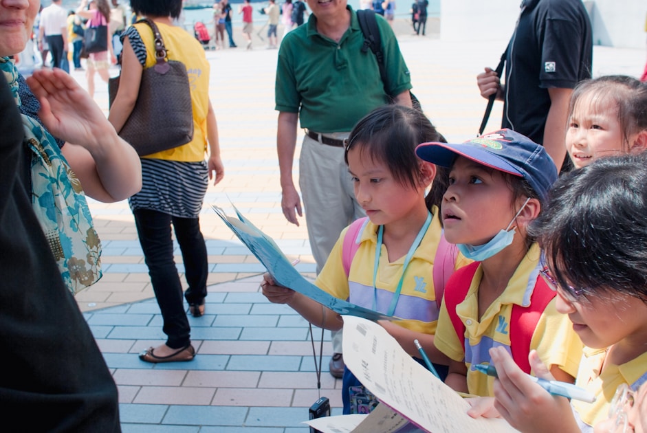 Tələbə İkən Necə İş Tapmaq Olar — Praktik Bələdçi