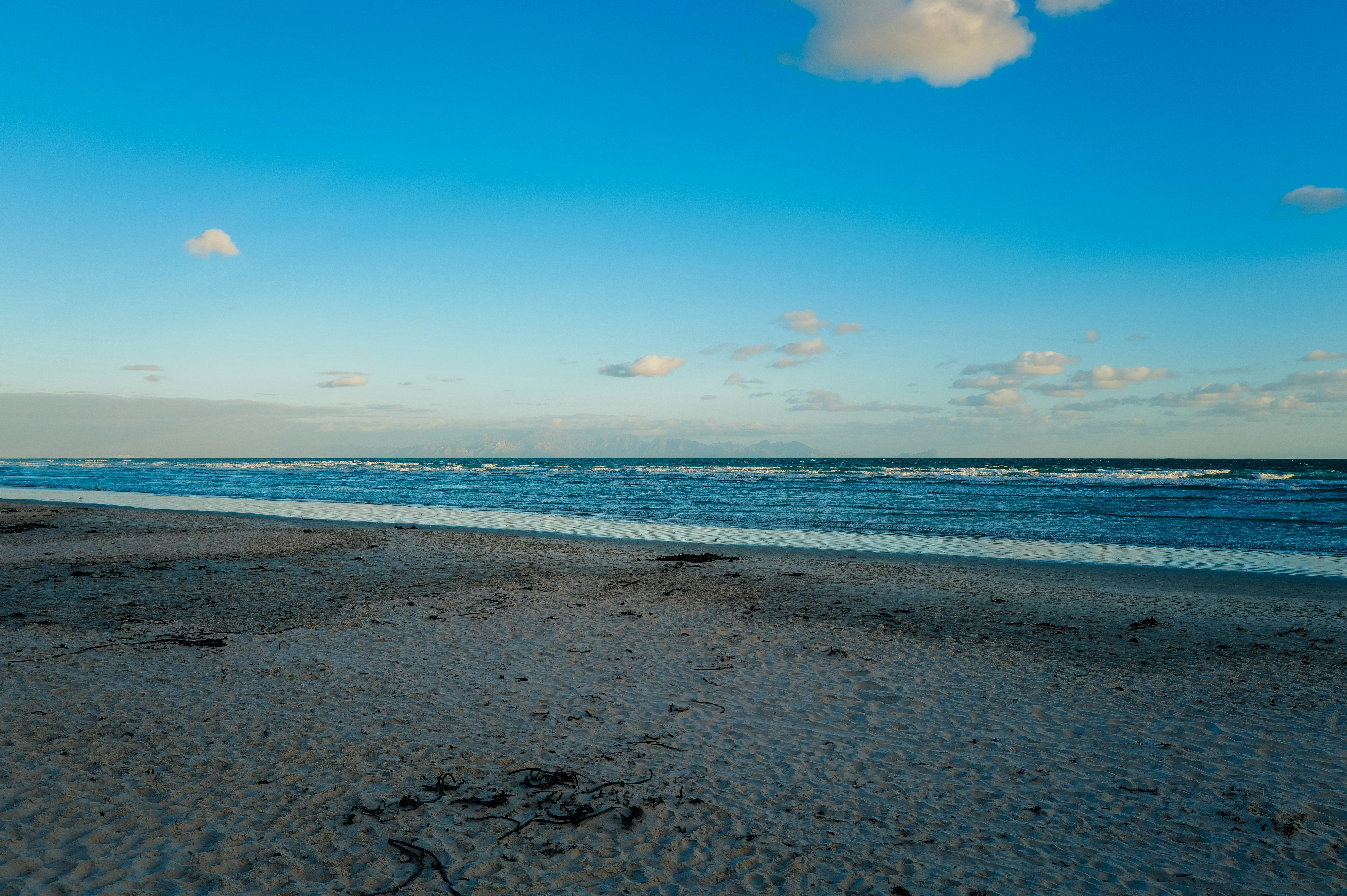 Photo by adrienolichon