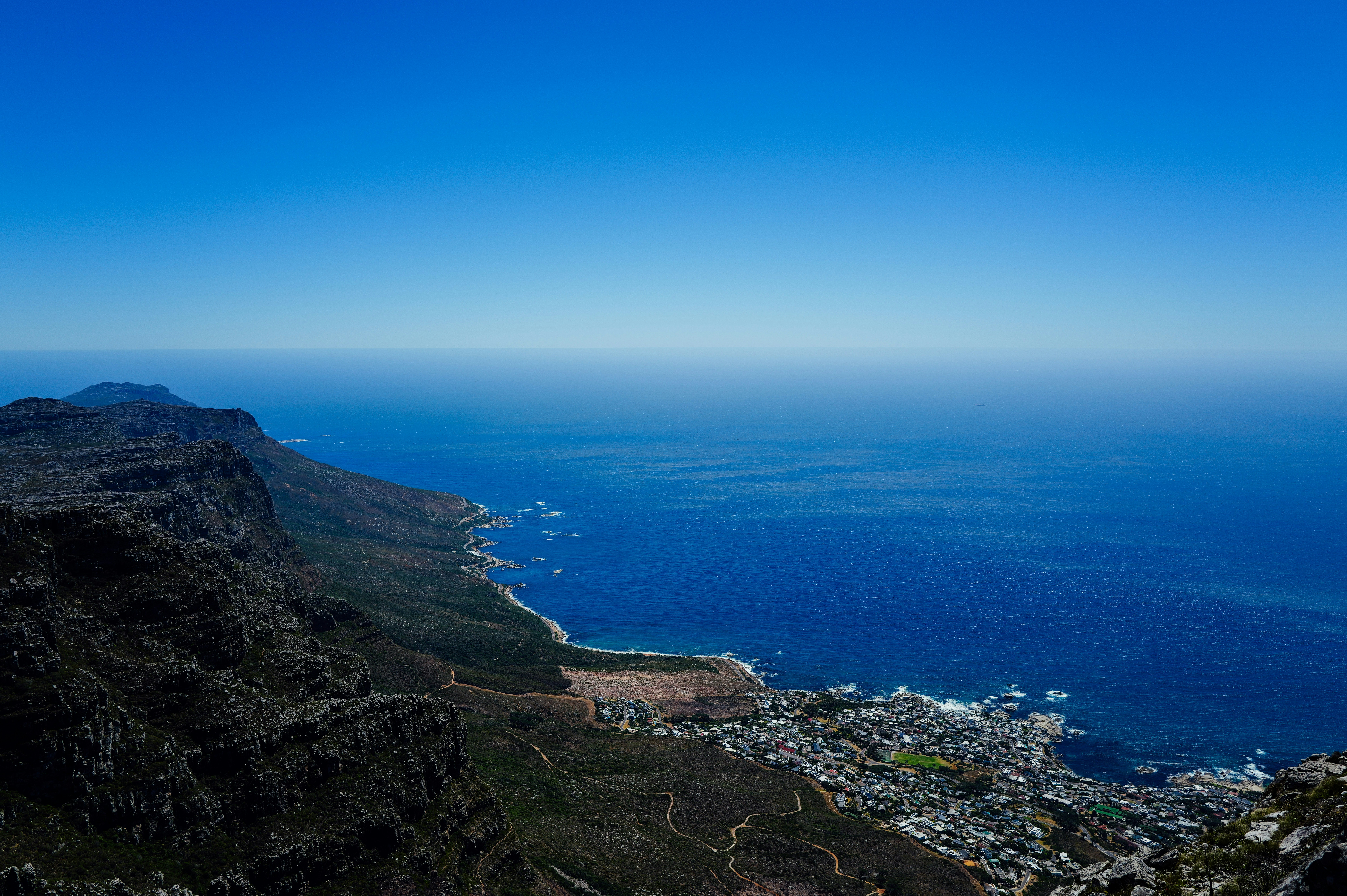 Photo by adrienolichon