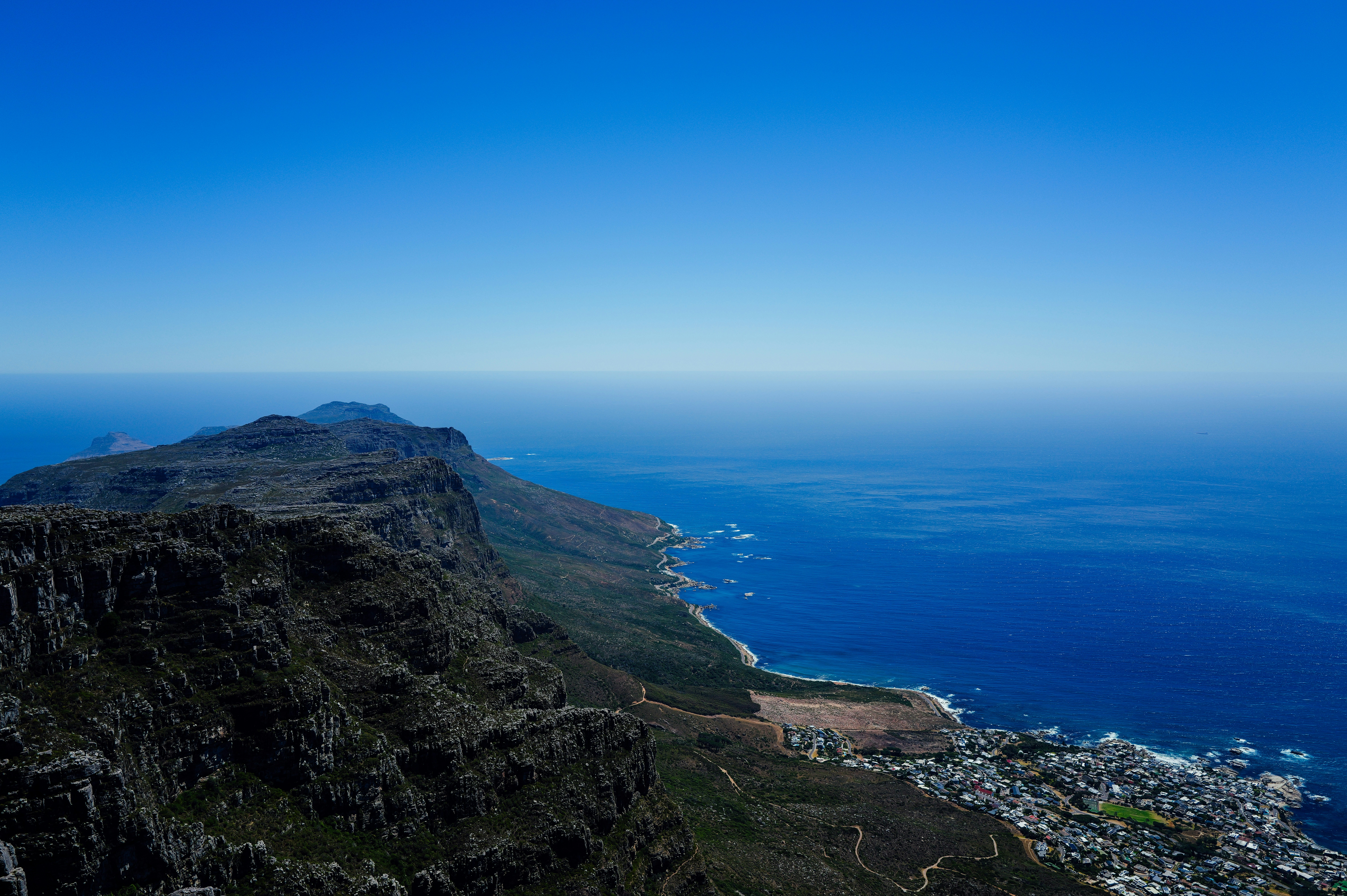 Photo by adrienolichon