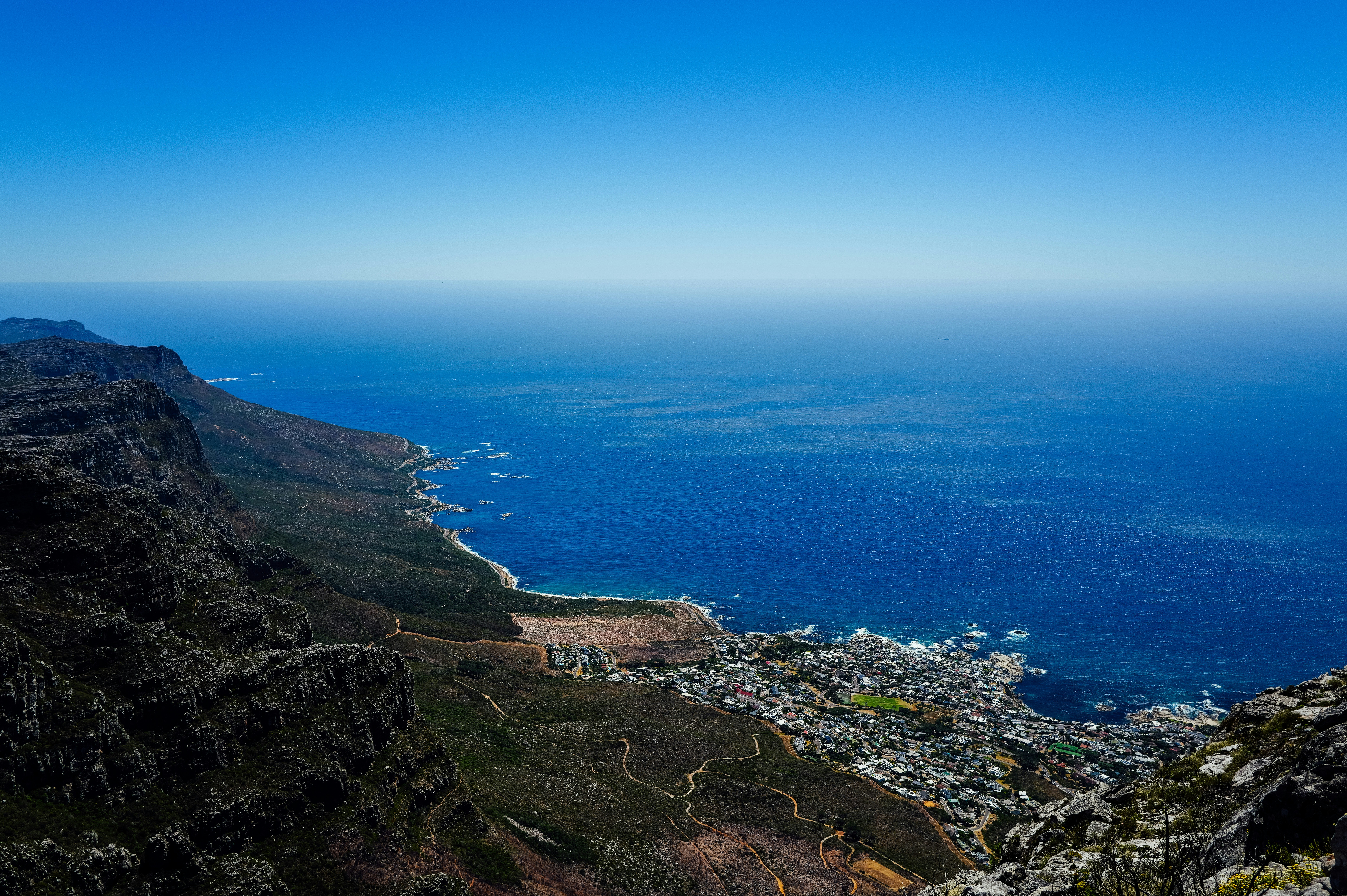 Photo by adrienolichon