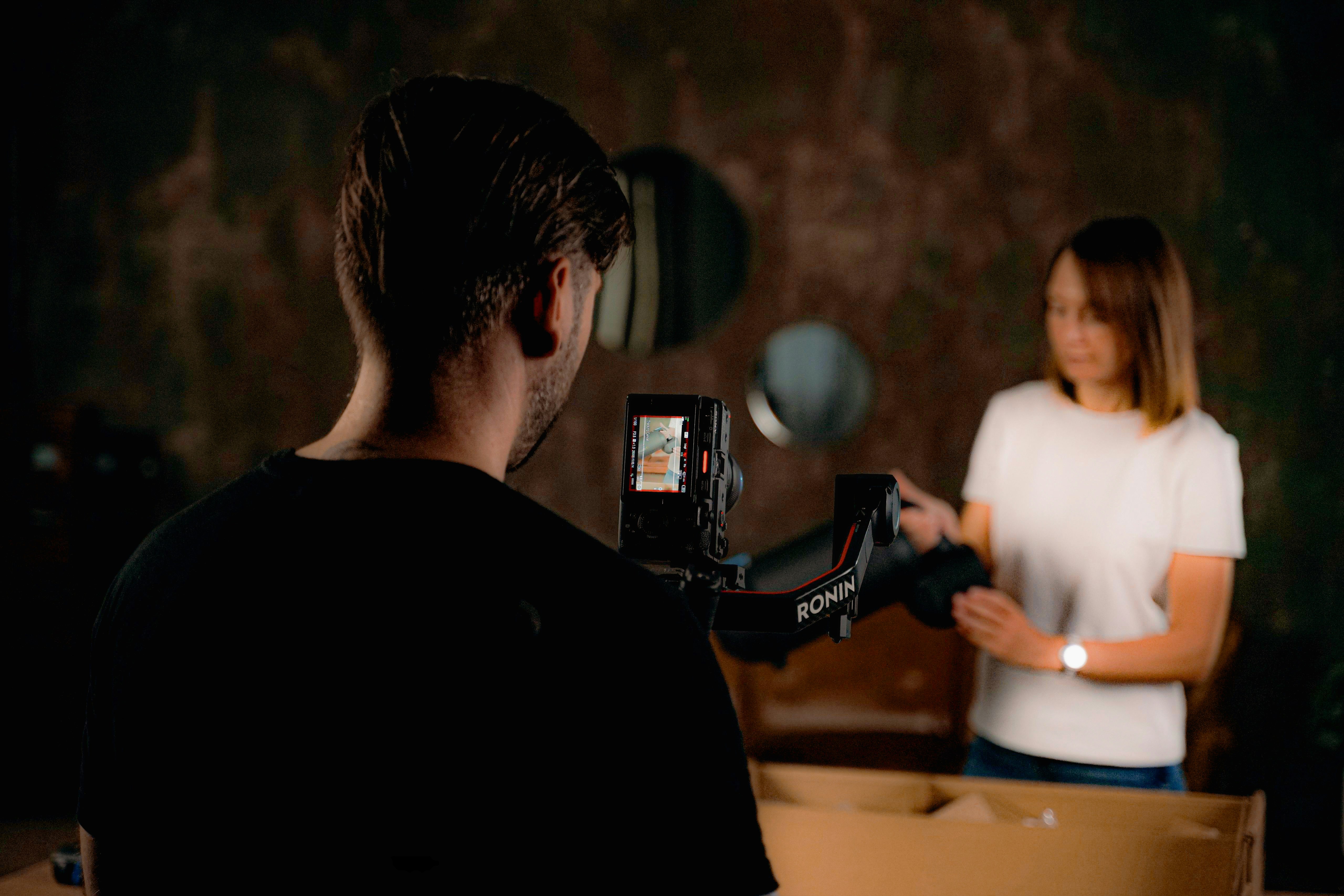 LinkedIn background for Content Creators — photo by Ansis Kančs