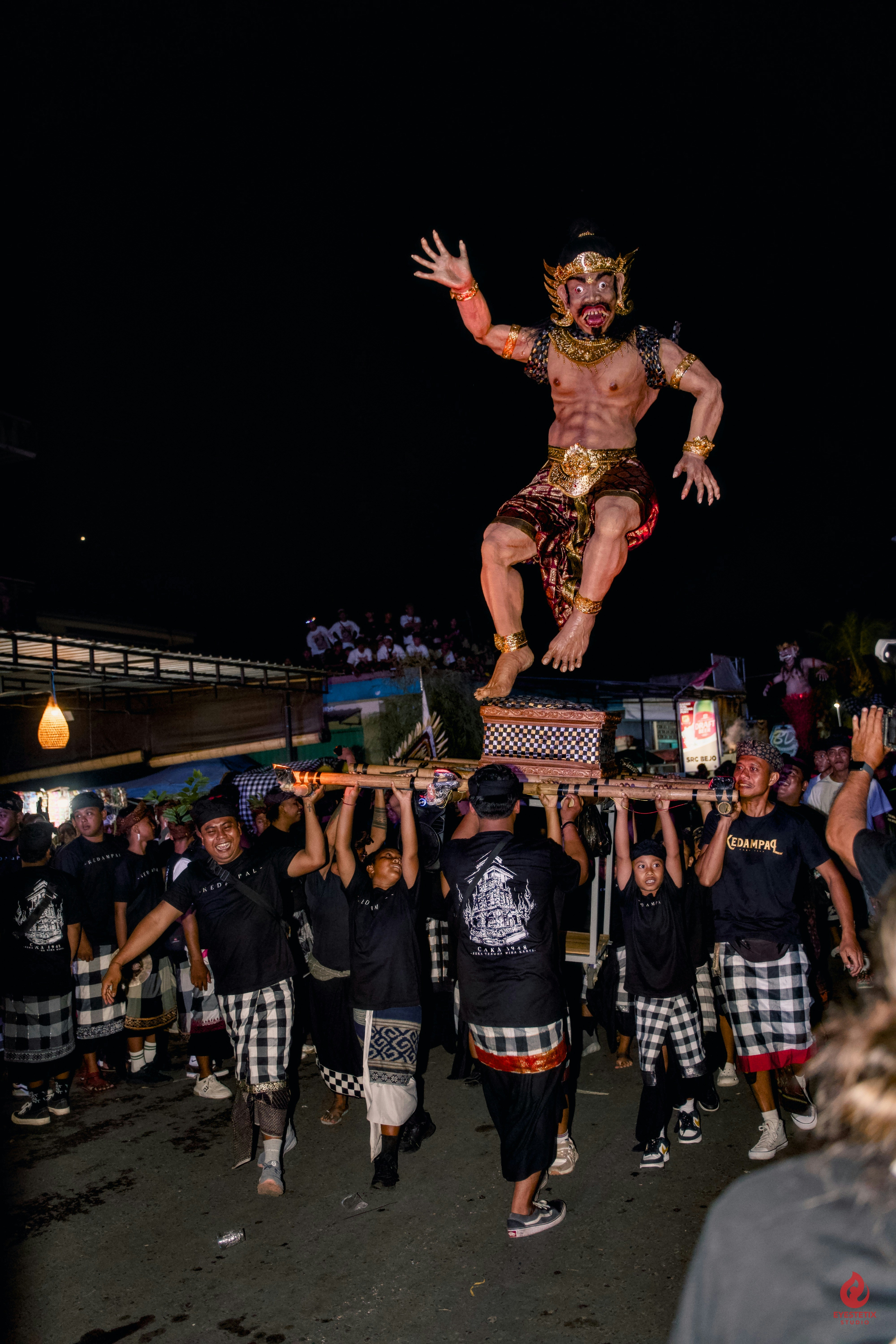 Photo by eyestetix_studio