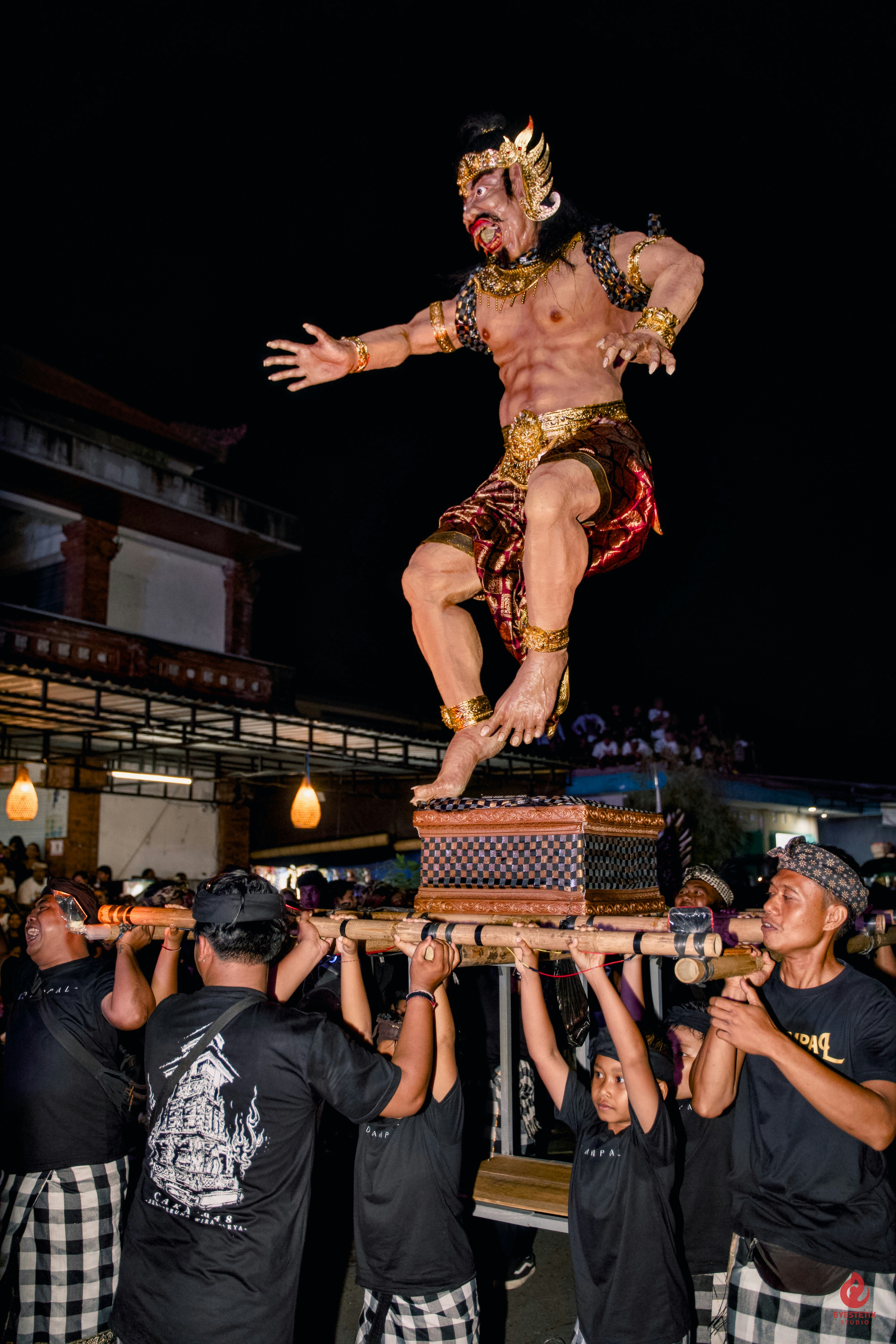 Photo by eyestetix_studio