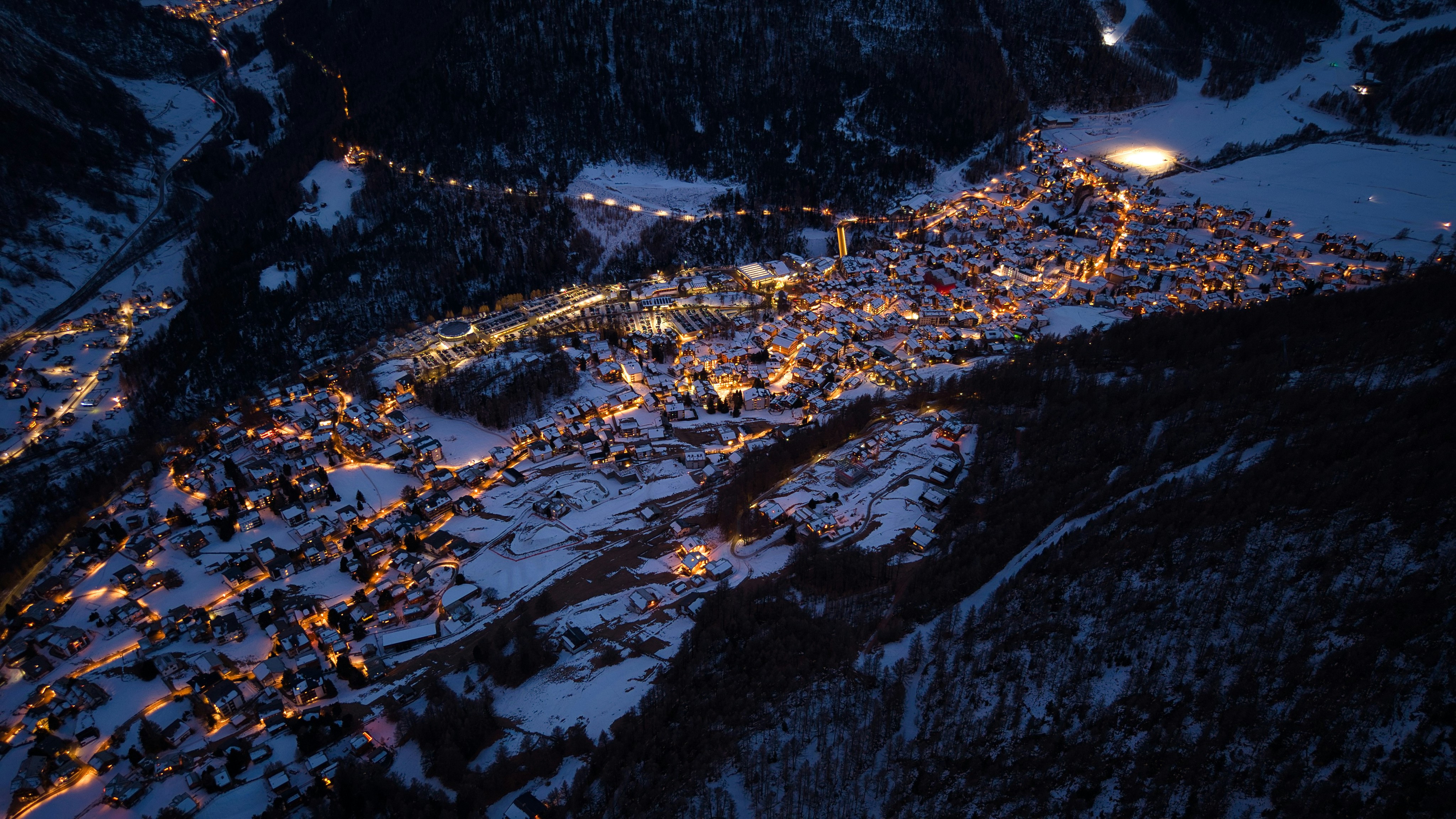 Saas-Fee Skiing 2026: The Better Zermatt Alternative