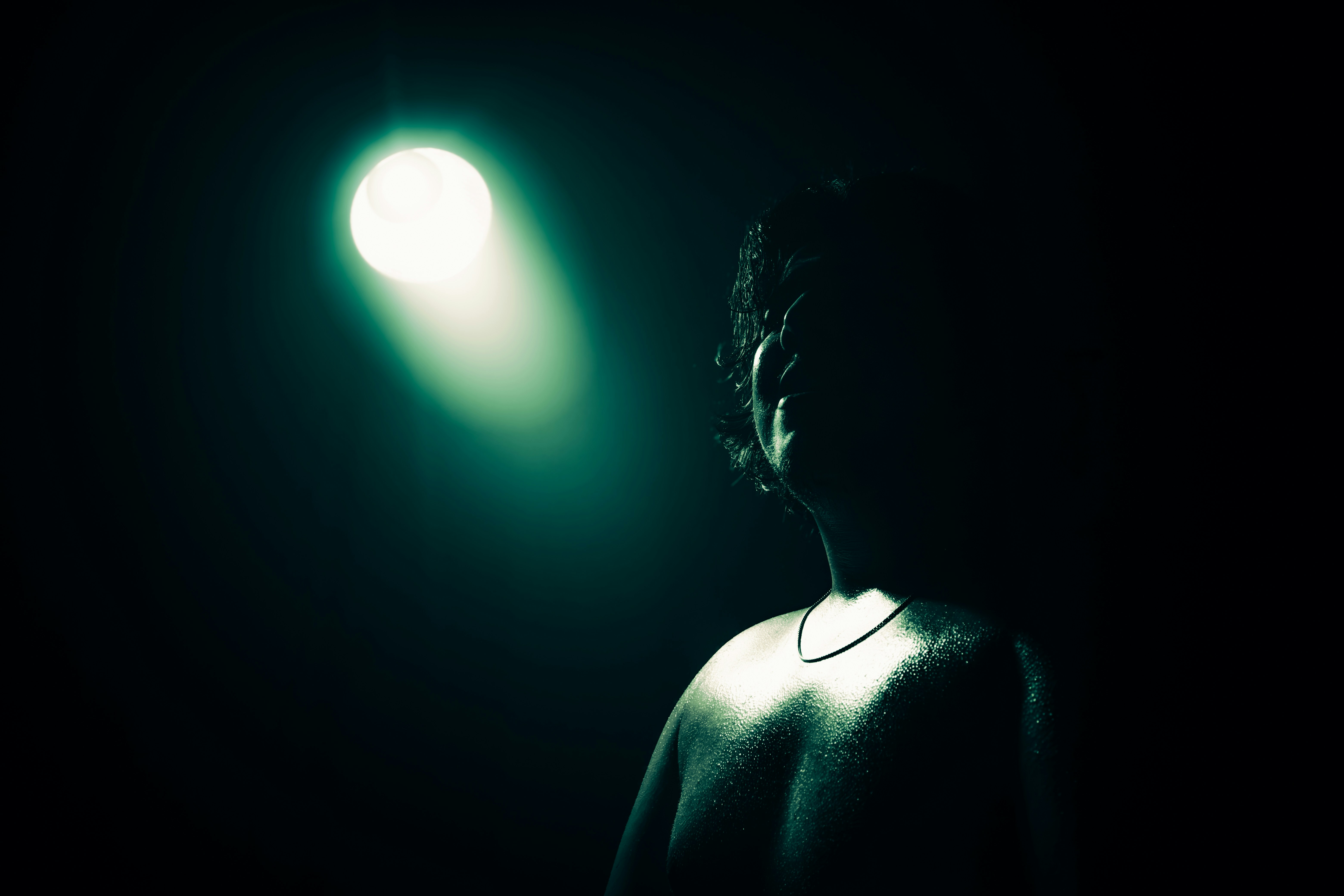 《沙丘3》預告視覺解析：科幻電影的布光與構圖技巧，震撼畫面的秘密：你的創作也能神還原：如何運用電影技巧提升作品質感？