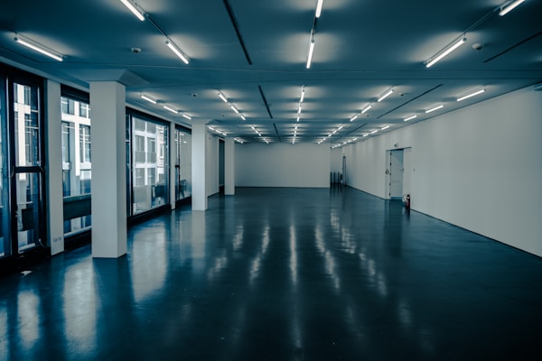 Standard polyaspartic floor in Clearview garage
