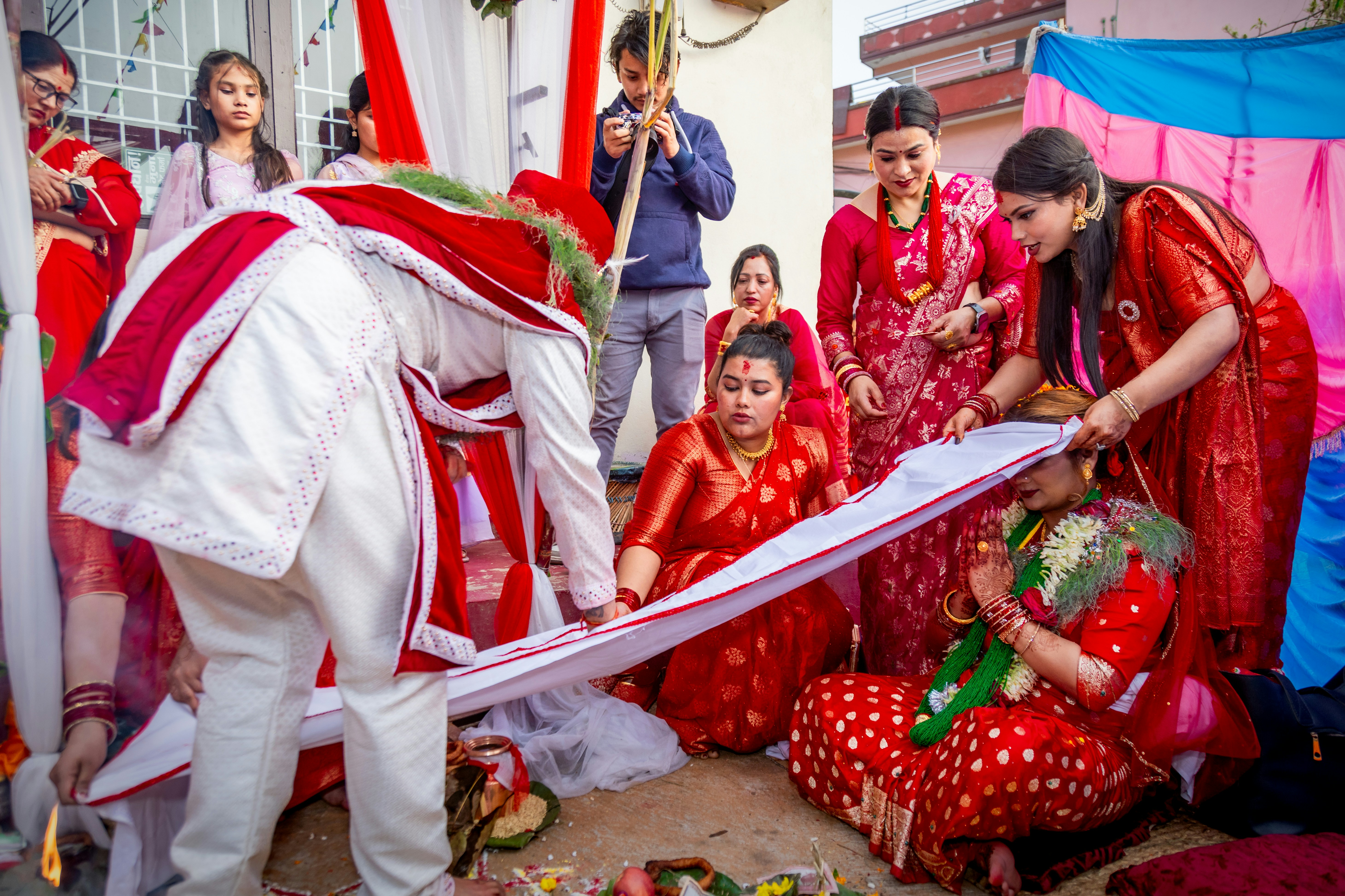 Cross-Cultural Connections: How Travelers Can Foster Local Engagement