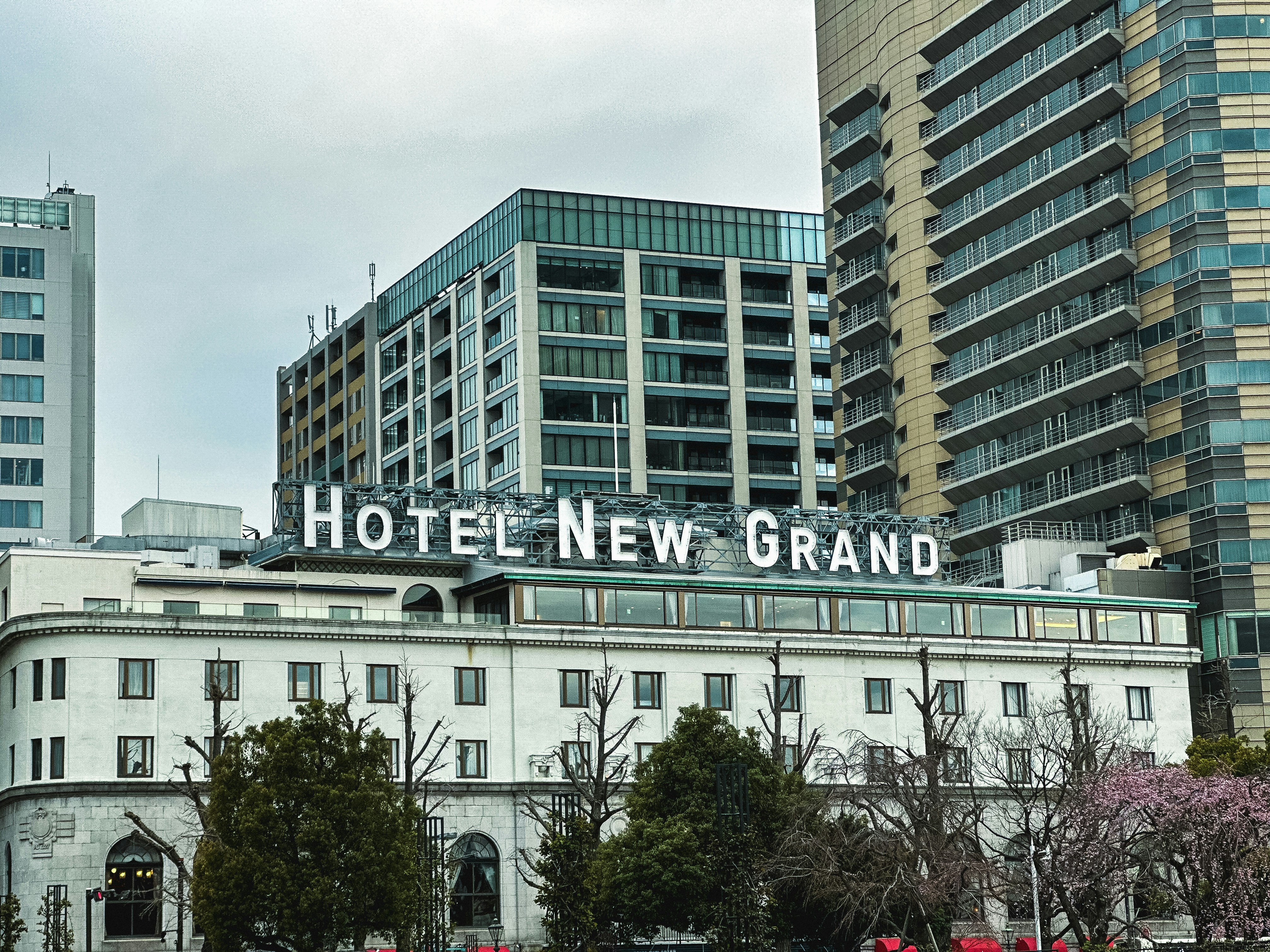 Metro hotel apartments