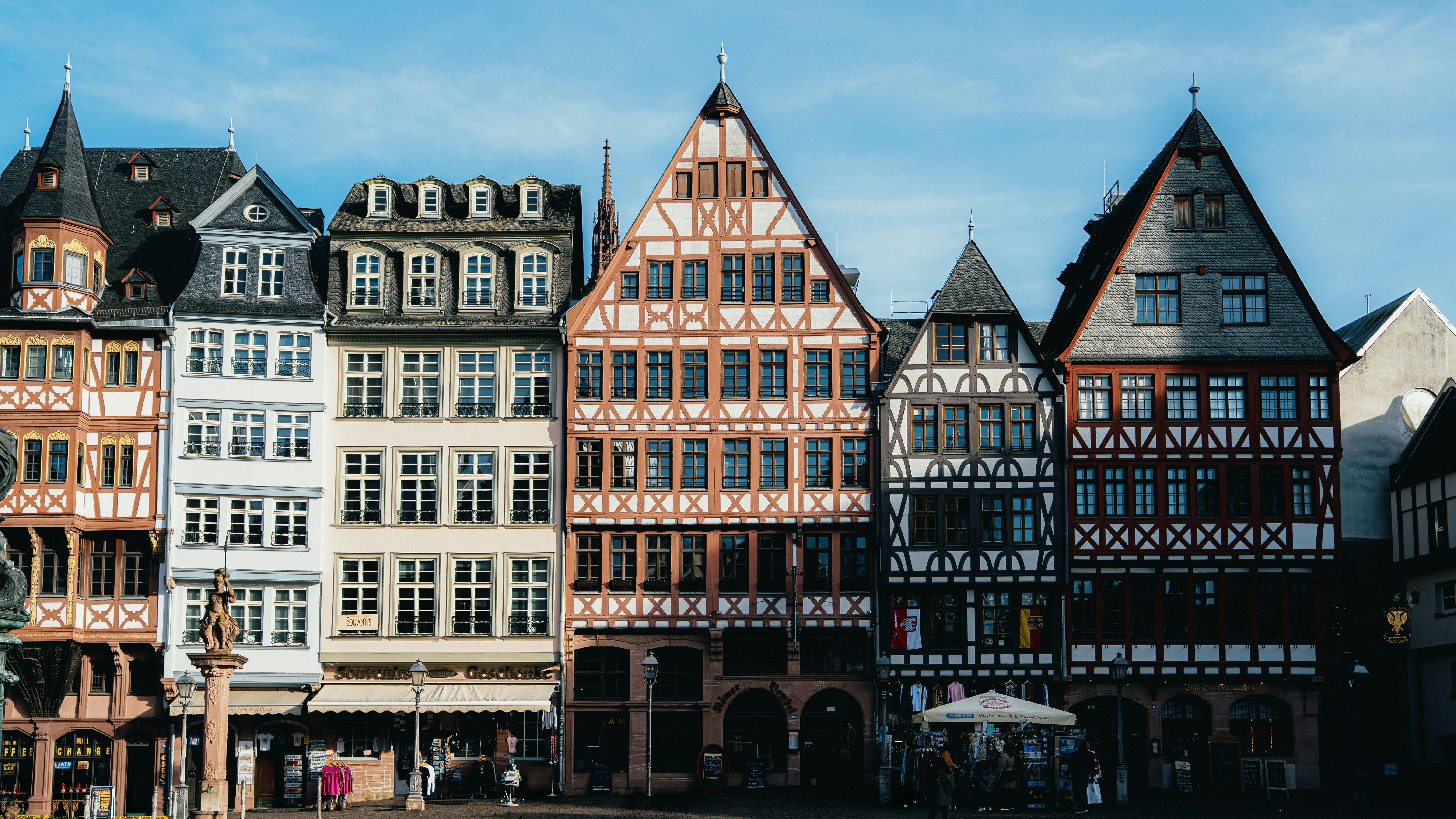 Stay online in the Germany with a prepaid eSIM from eSIMlii. Instant activation, no roaming charges, and reliable coverage.