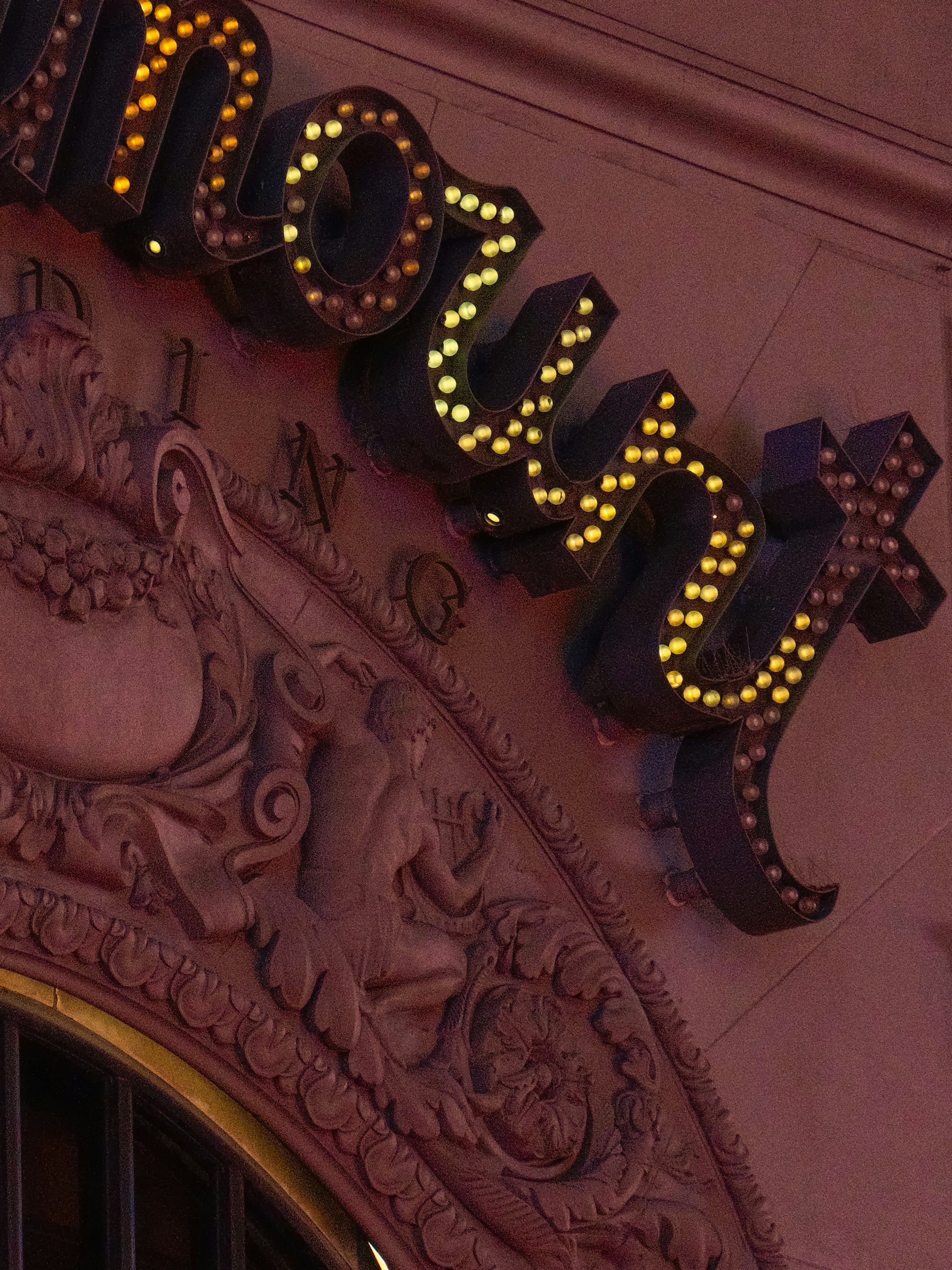 Paramount sign with illuminated bulbs