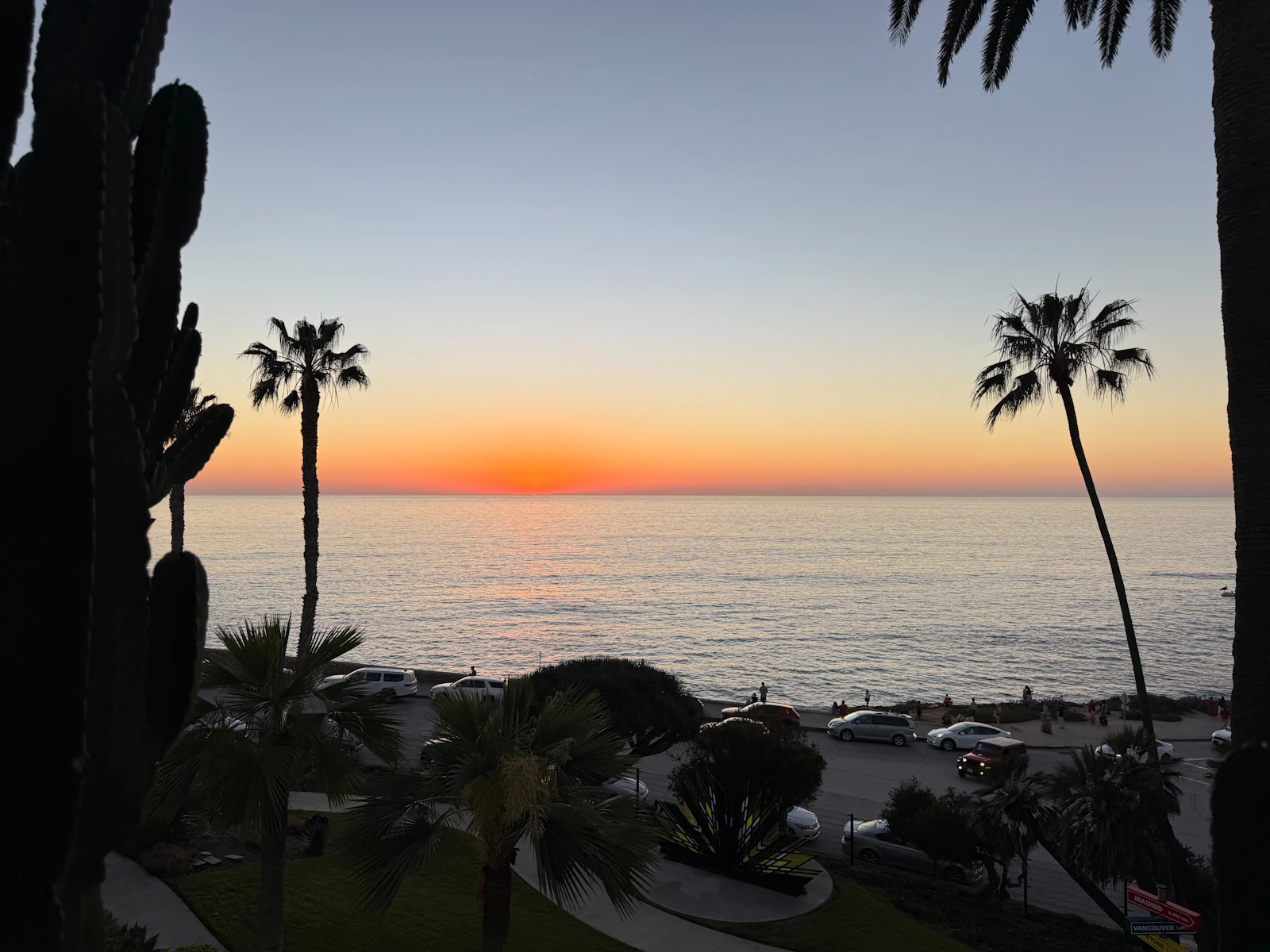 Pacific Terrace Hotel