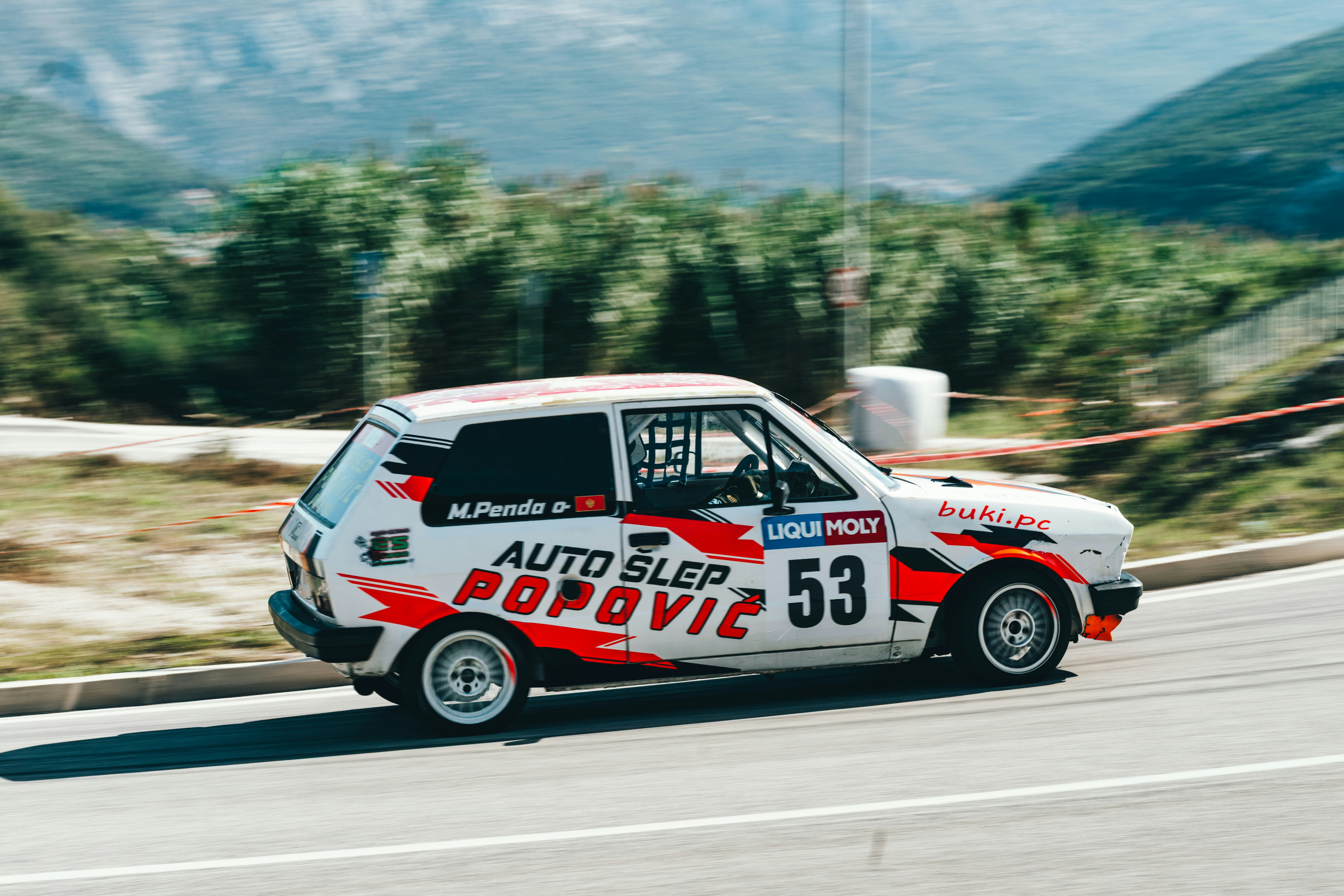Cover image for Reconfiguración de ventaja competitiva para proveedor de componentes de automoción en Vigo