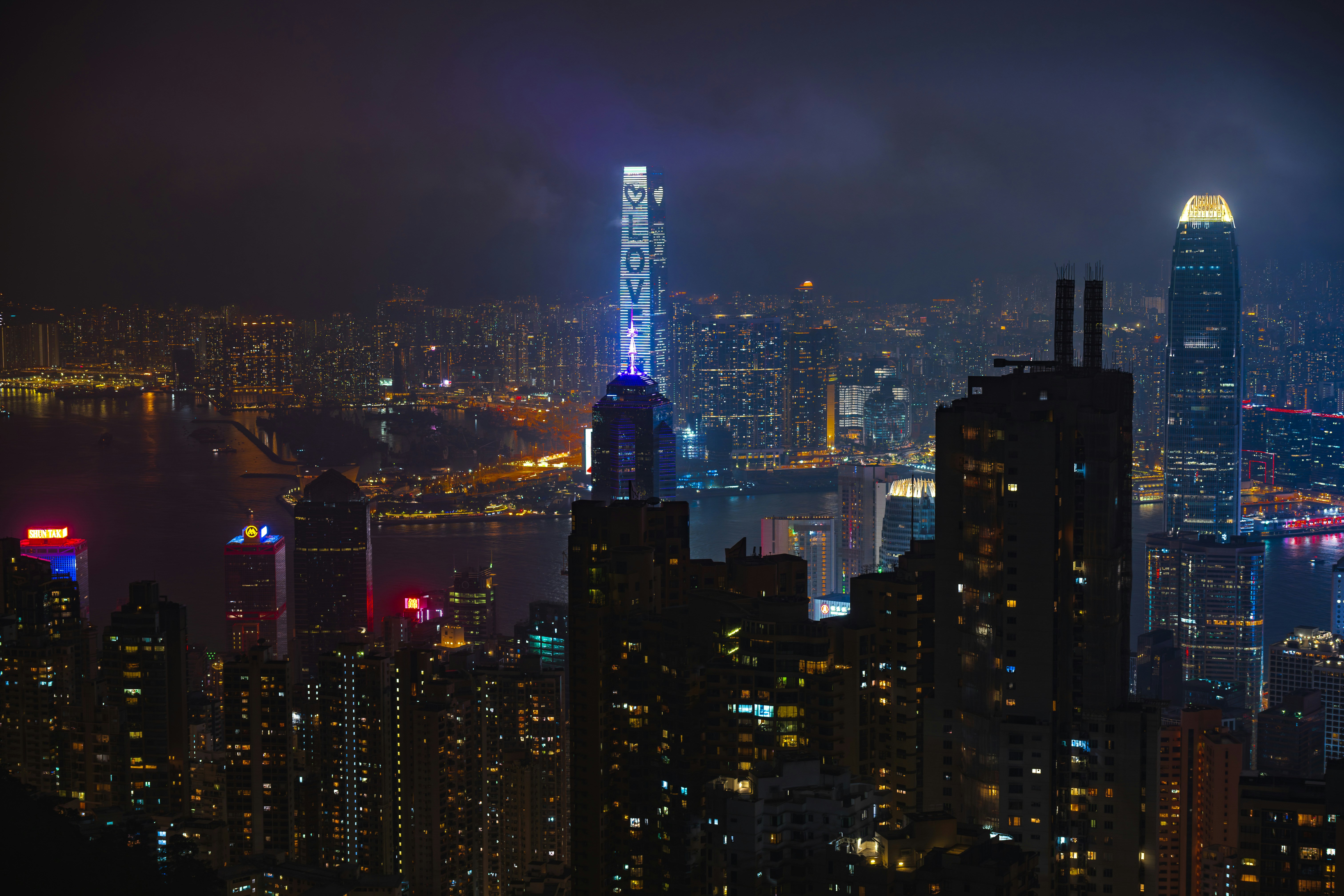 Panduan Hidup PMI di Hong Kong dan Korea Selatan