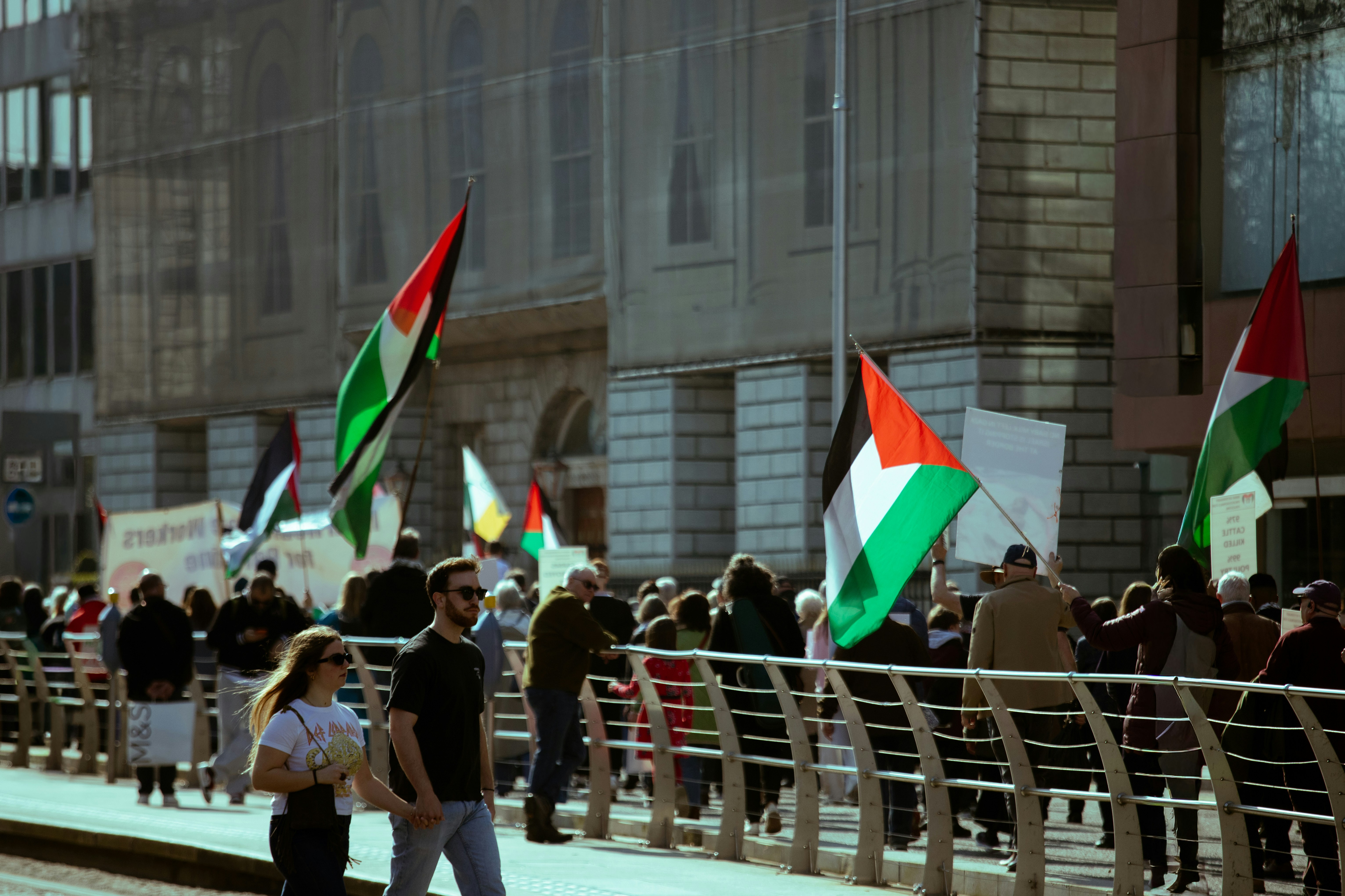 فرنسا تمنع مدير «الحق» الفلسطينية من الدخول: هل يؤثر على جهود المناصرة الأوروبية؟