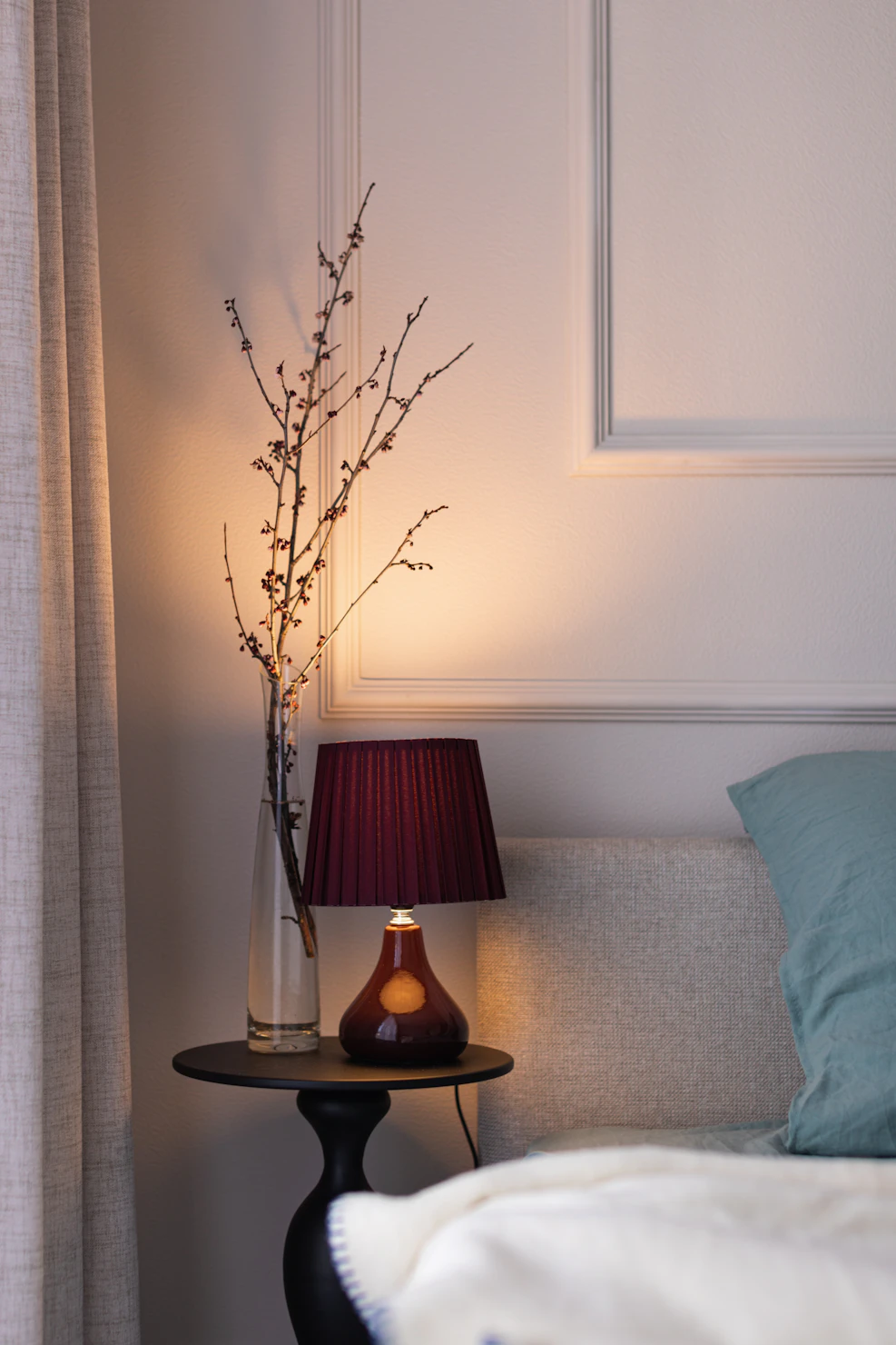 Warm Bedside Table Lamp — Cozy Bedroom Decor Lighting Ideas