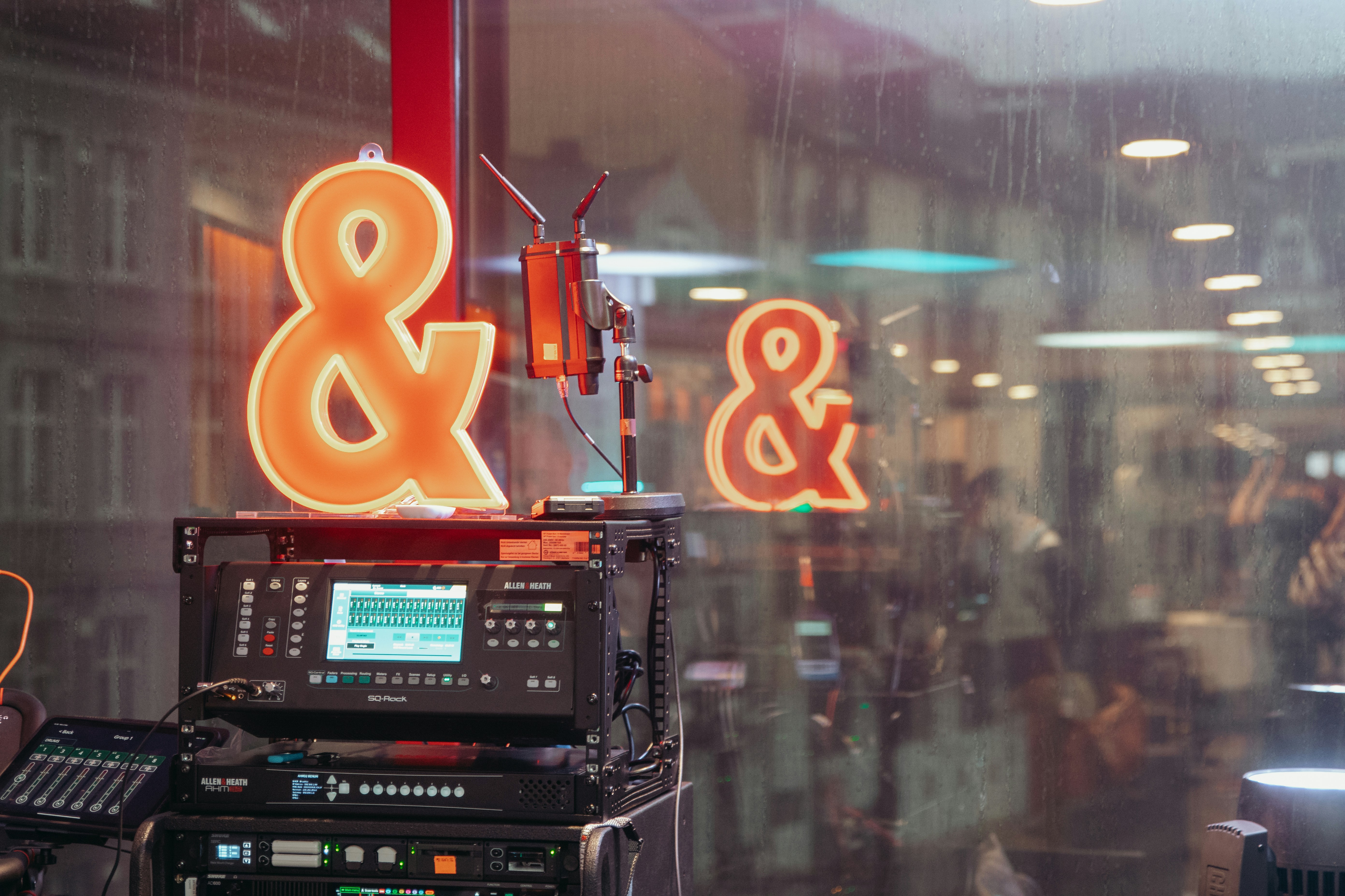 Industry Wisdom for IT Hiring: What Hosting Operators Should Teach New Entrants