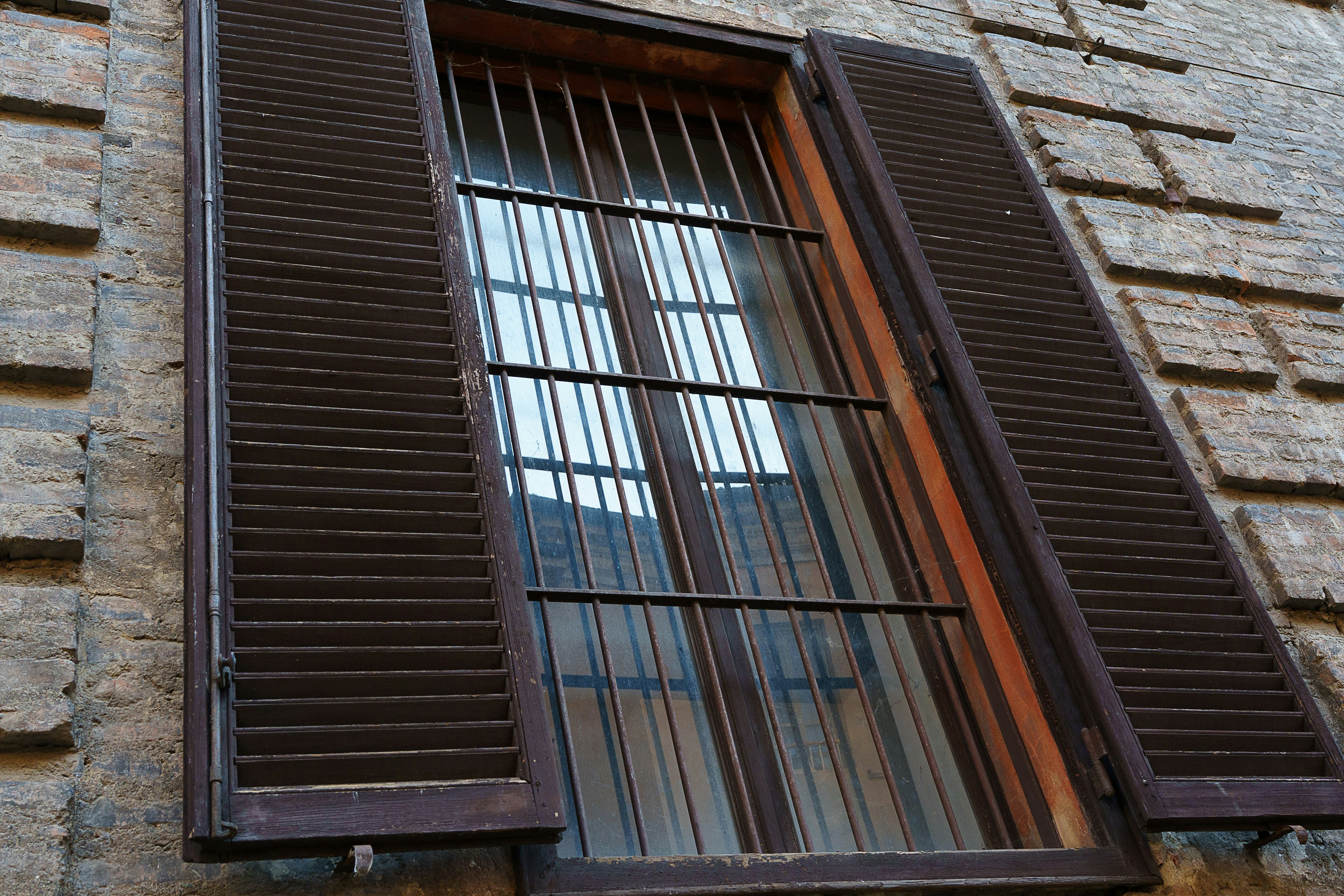 Esquema ilustrativo del funcionamiento de NAT y su impacto en las direcciones IP