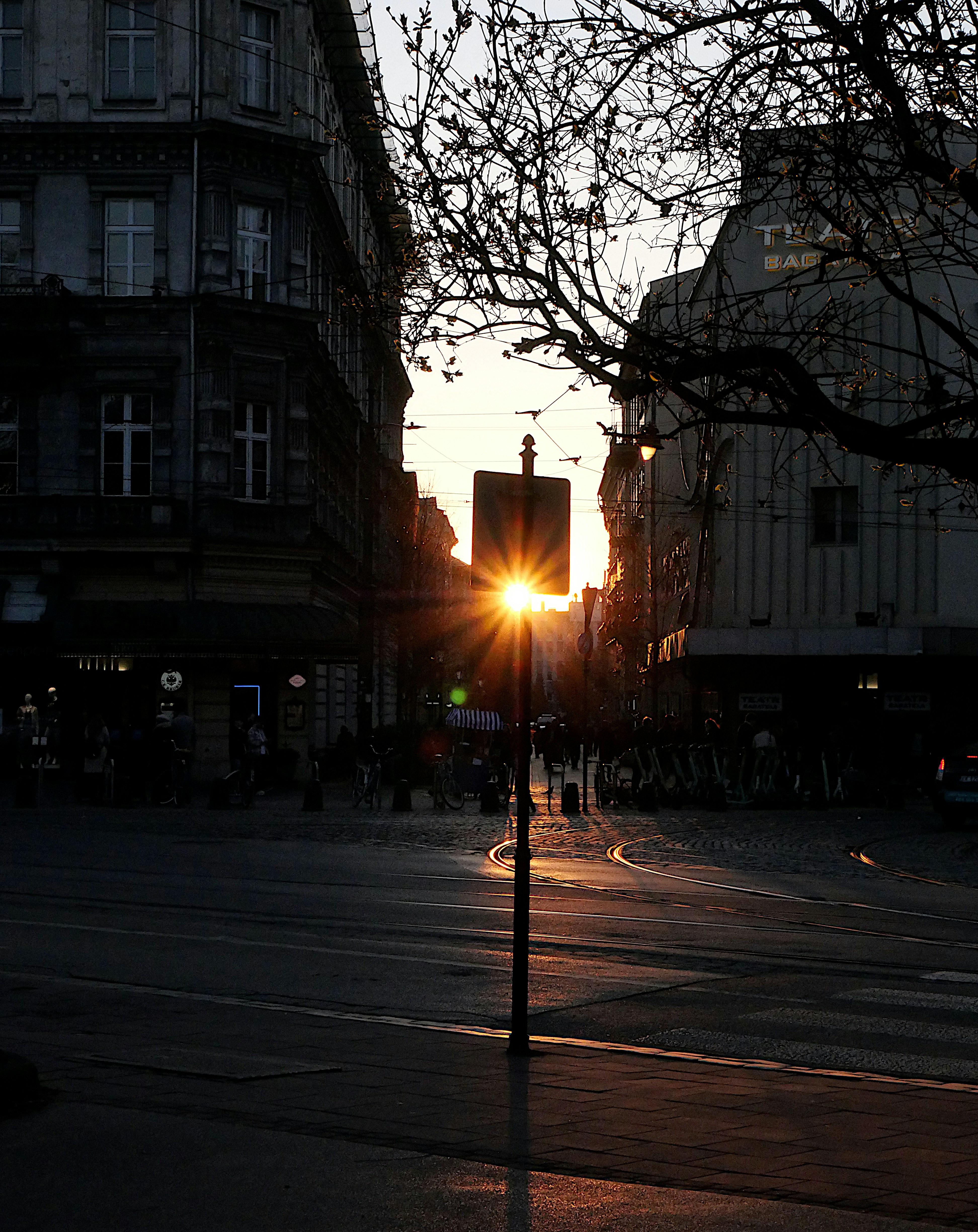 Photo by valhstack