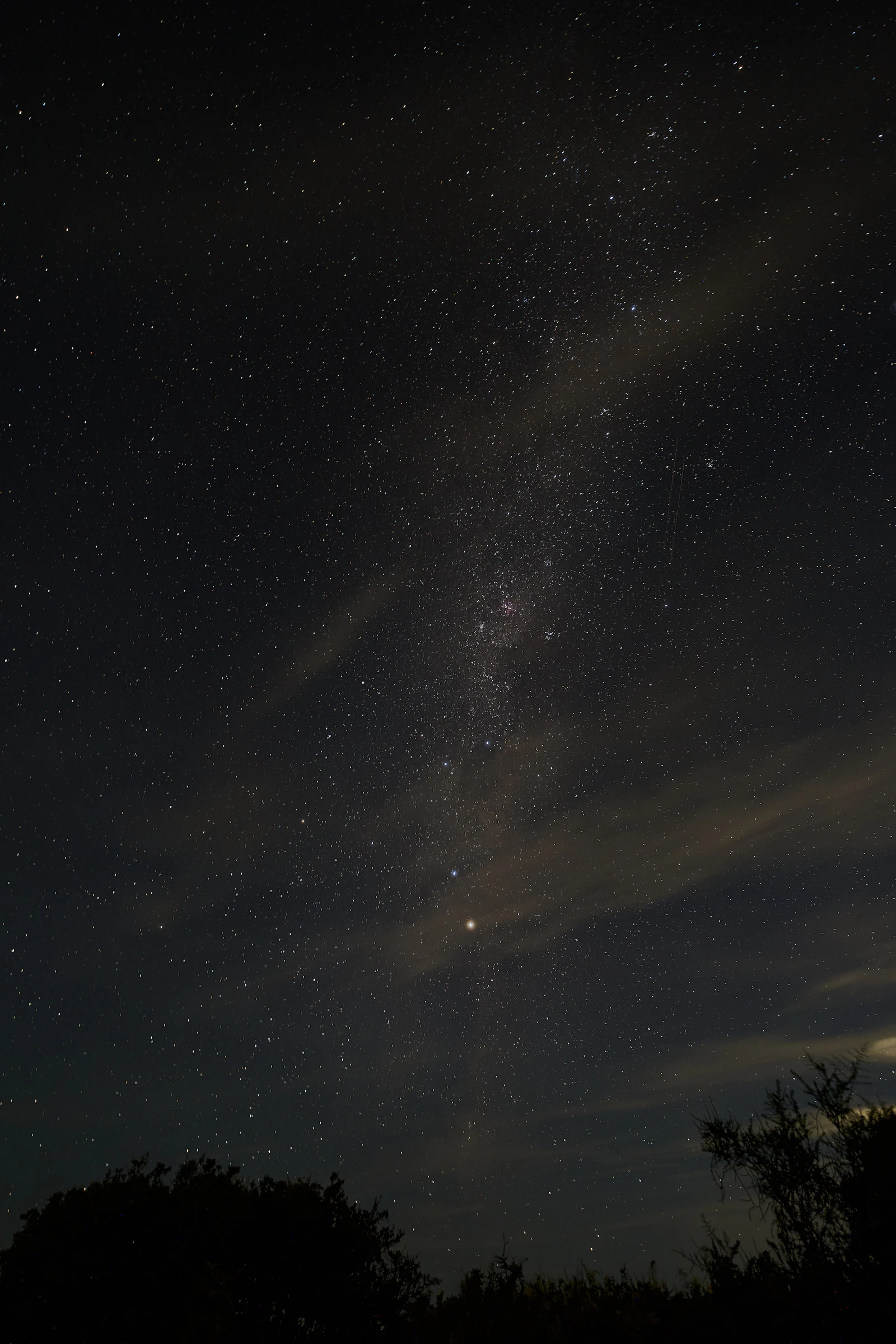A Kuwaiti Photographer Wins the World's Top Astrophotography Prize With a Shark in the Sky
