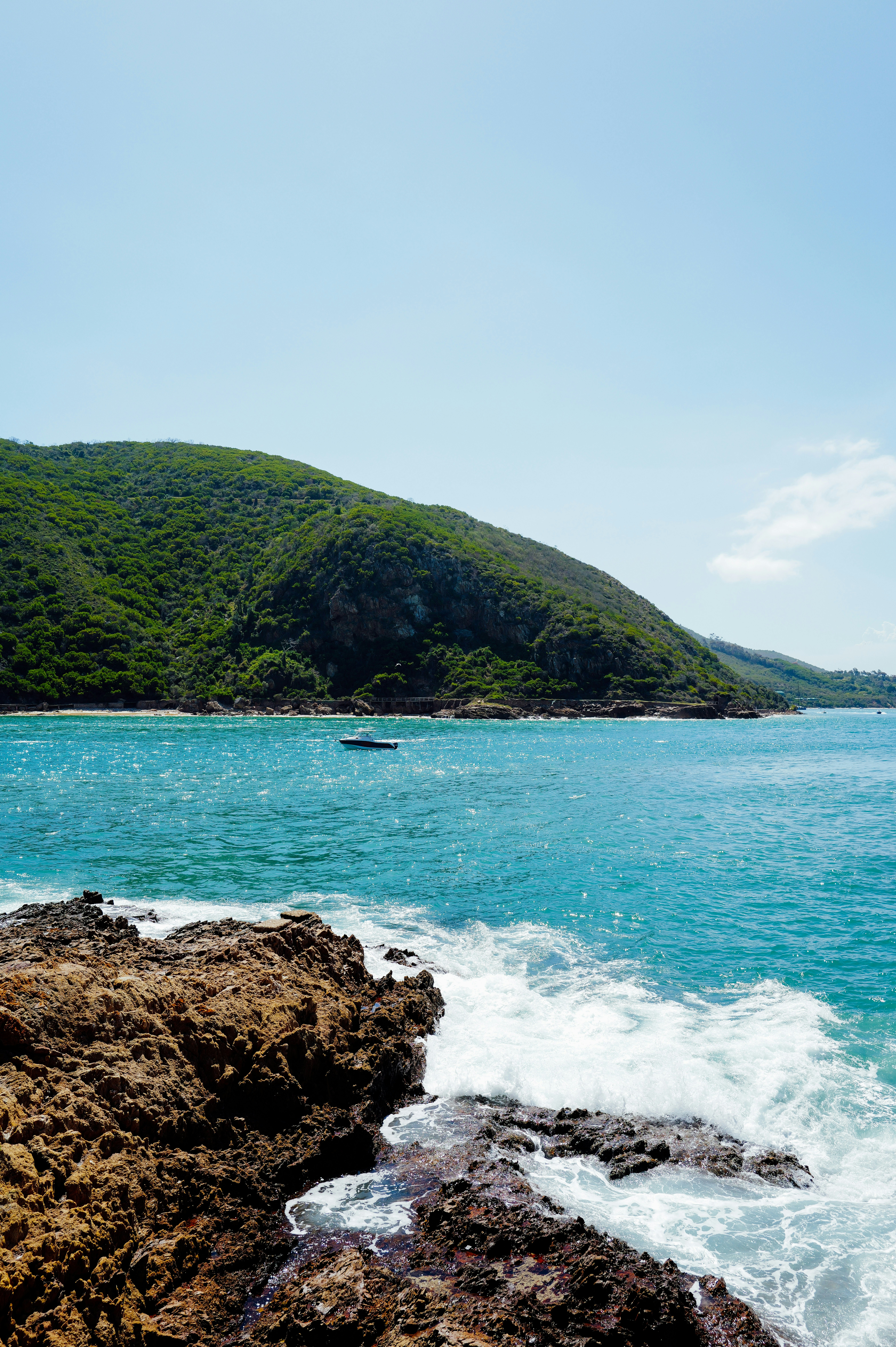 Photo by adrienolichon