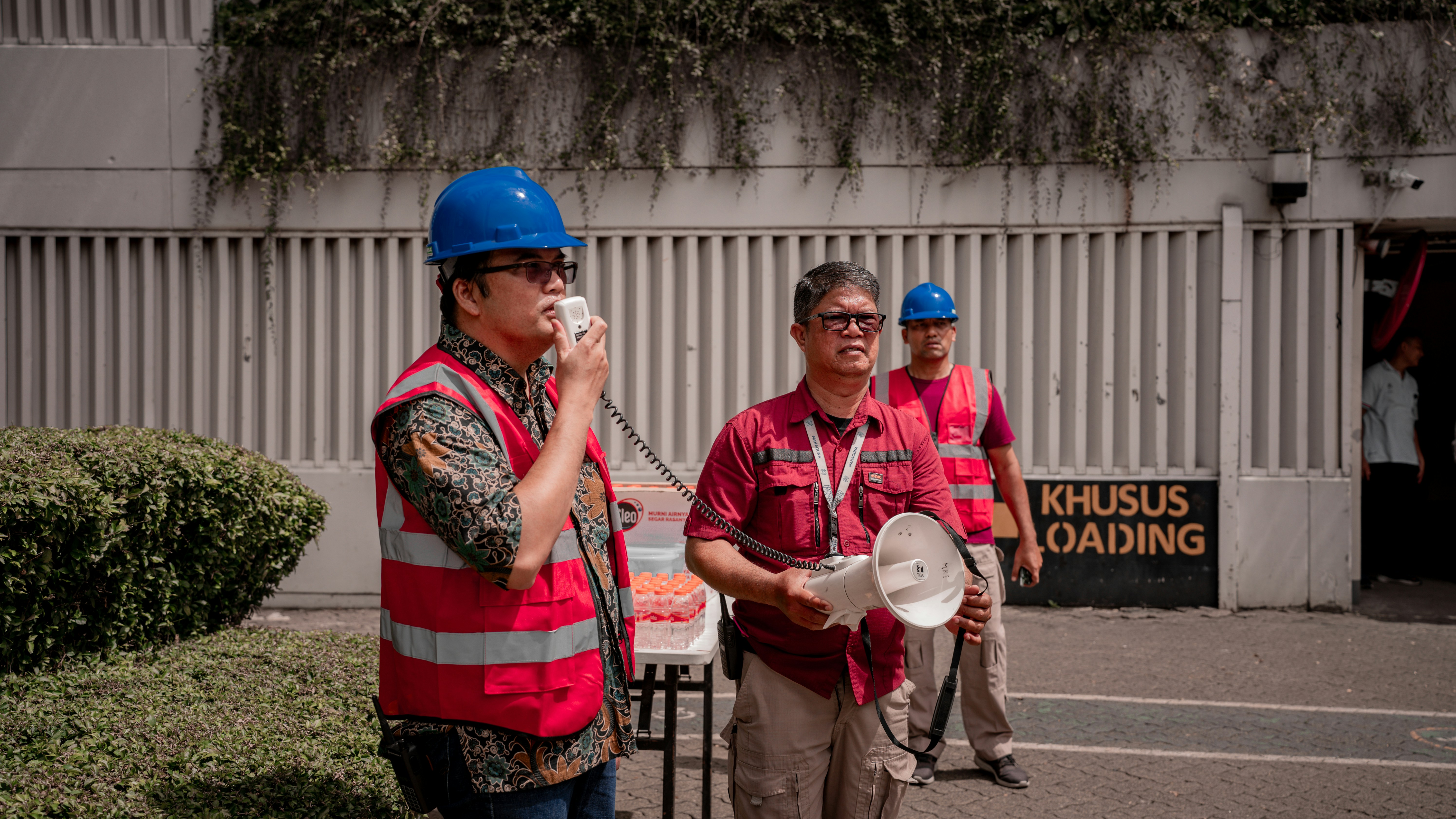 logistics communication