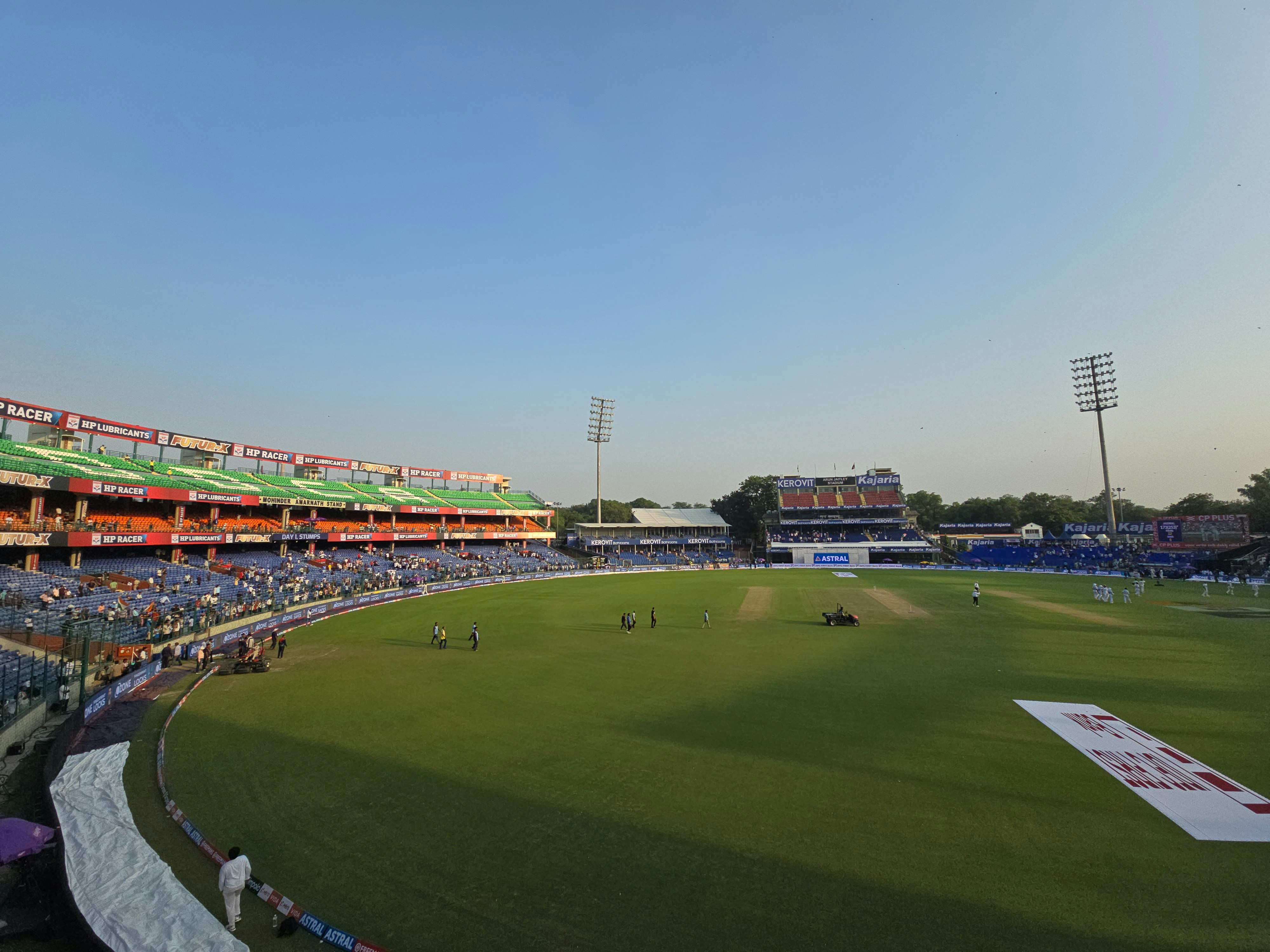 Gujarat Titans surge to 72% playoff probability