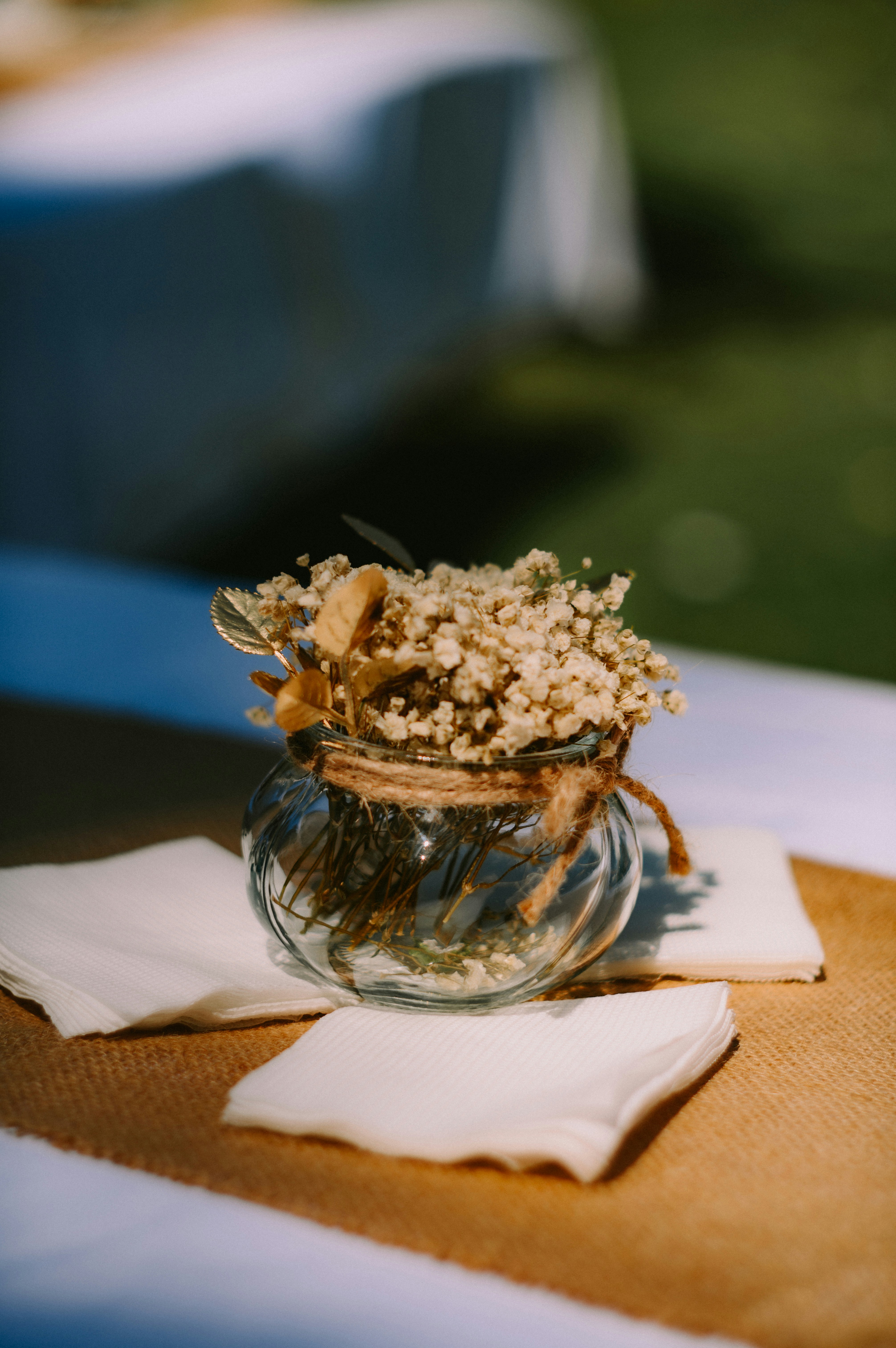 rustic table centerpiece, wallpaper, Conversation-Starting Centerpieces: Ideas & Tips 2