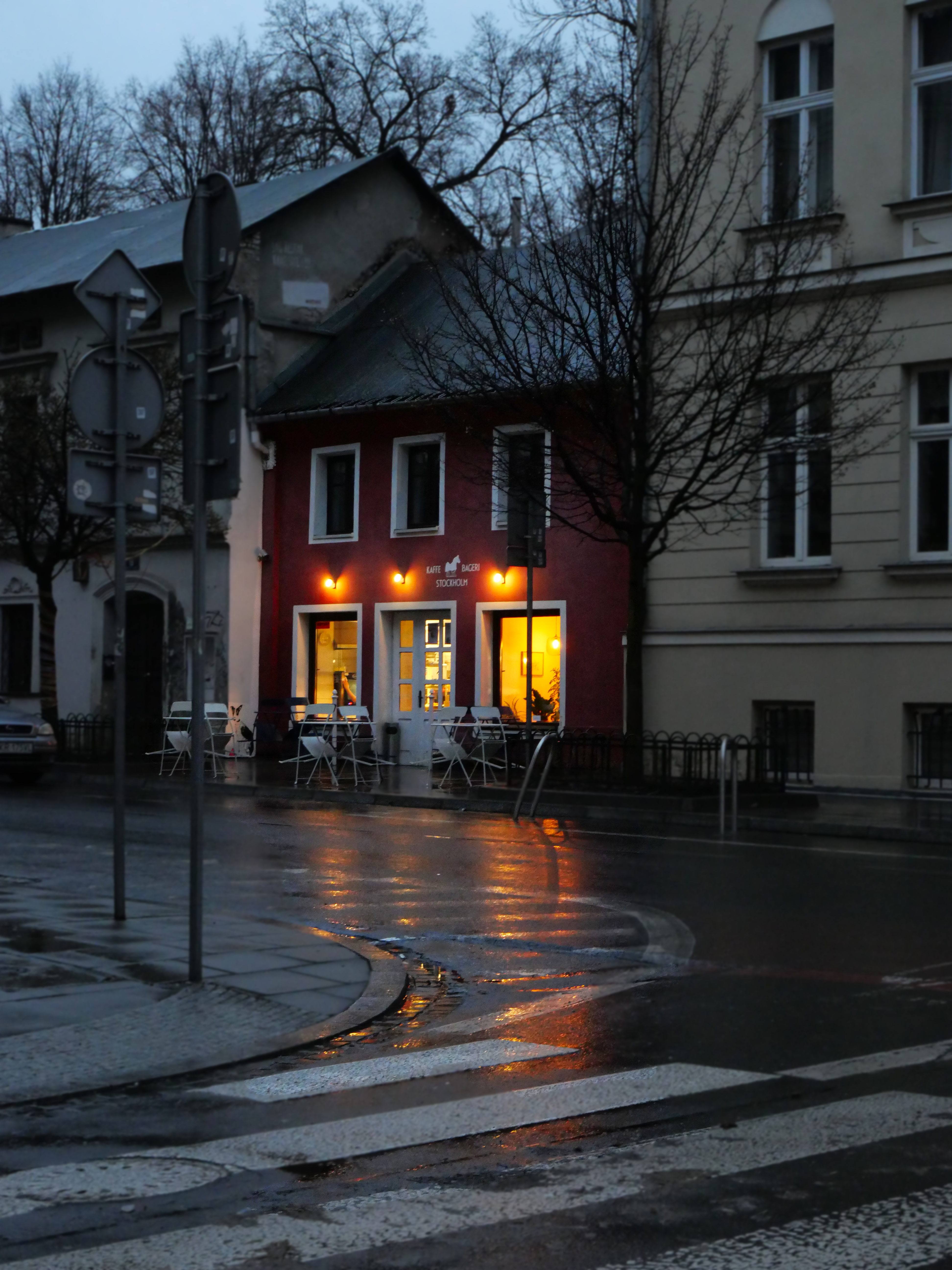 Photo by valhstack