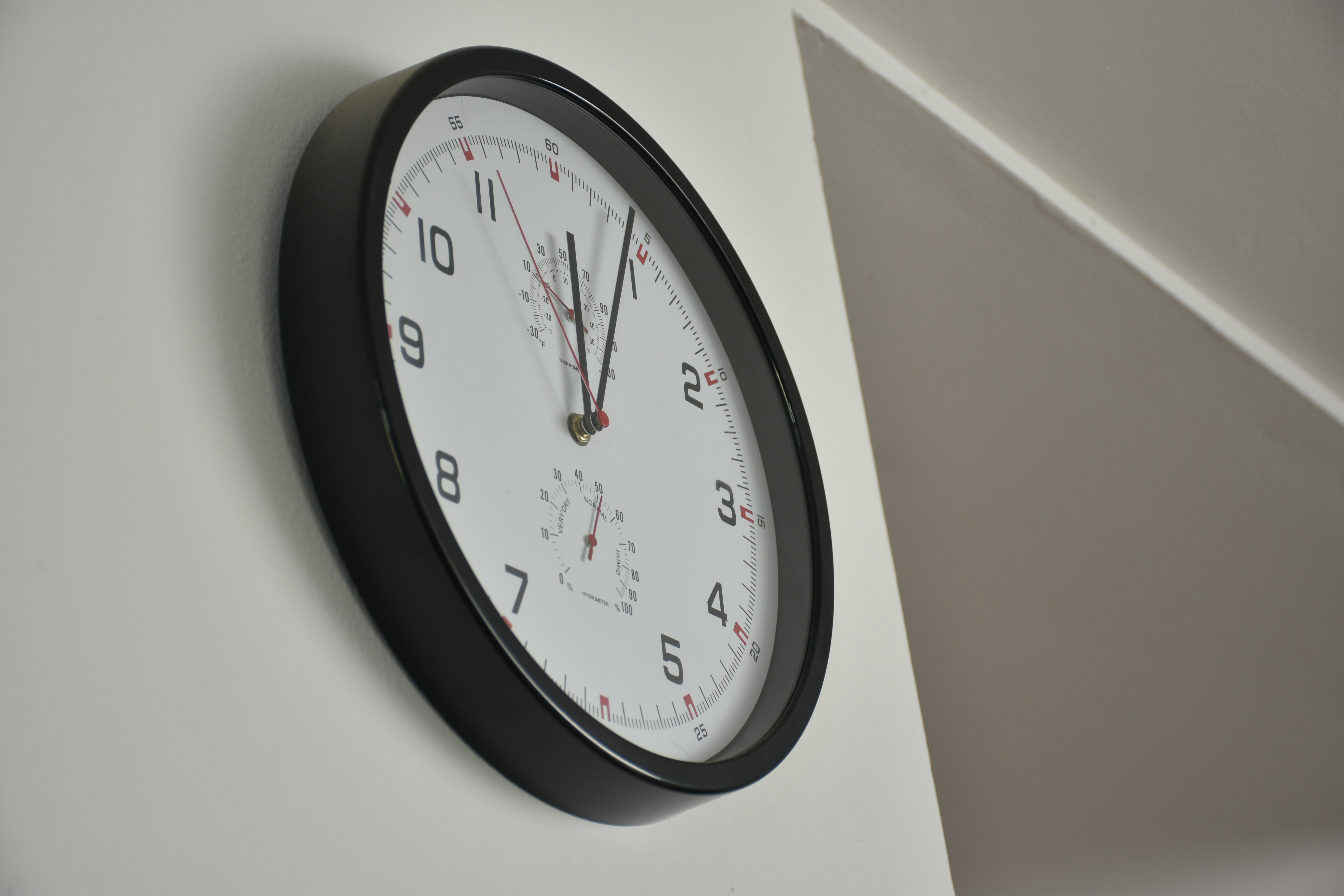 Exploring Unique Timekeeping Methods: From Traditional to Tech-Driven Solutions