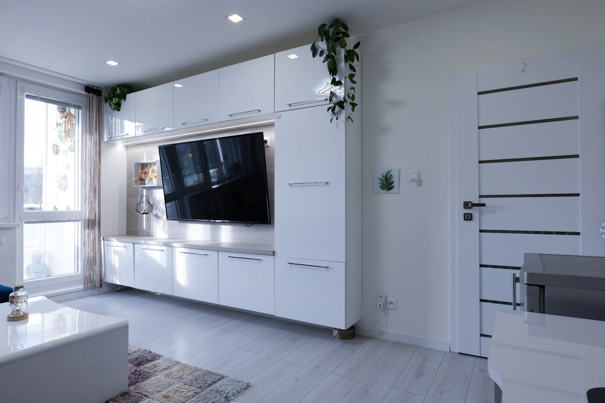 Why Contracts Stay Unsigned in Property Management 2026