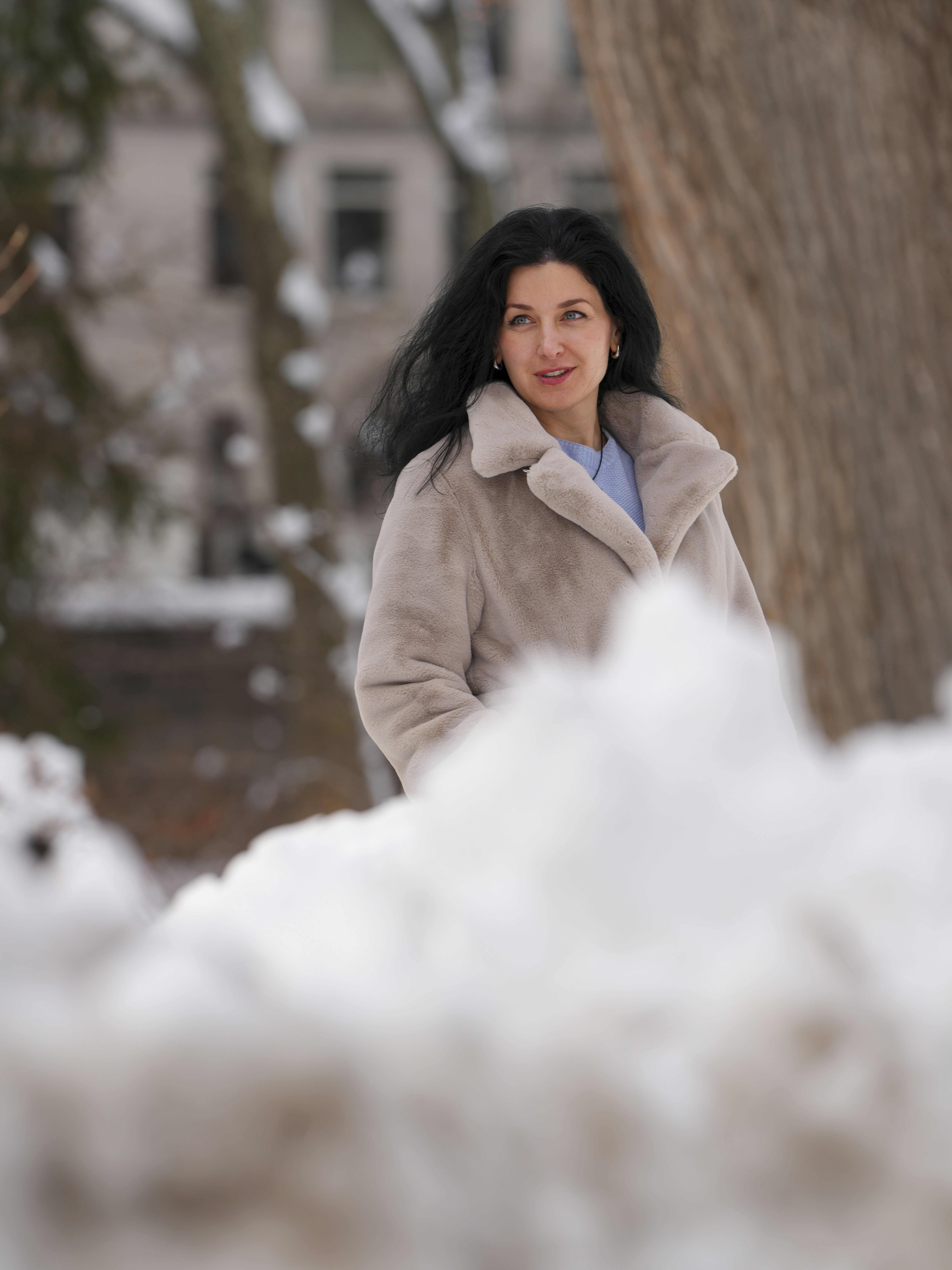 winter cozy outdoor fashion, wallpaper, Best Outfits for Outdoor Hot Chocolate Stops: Style Meets Comfort 6