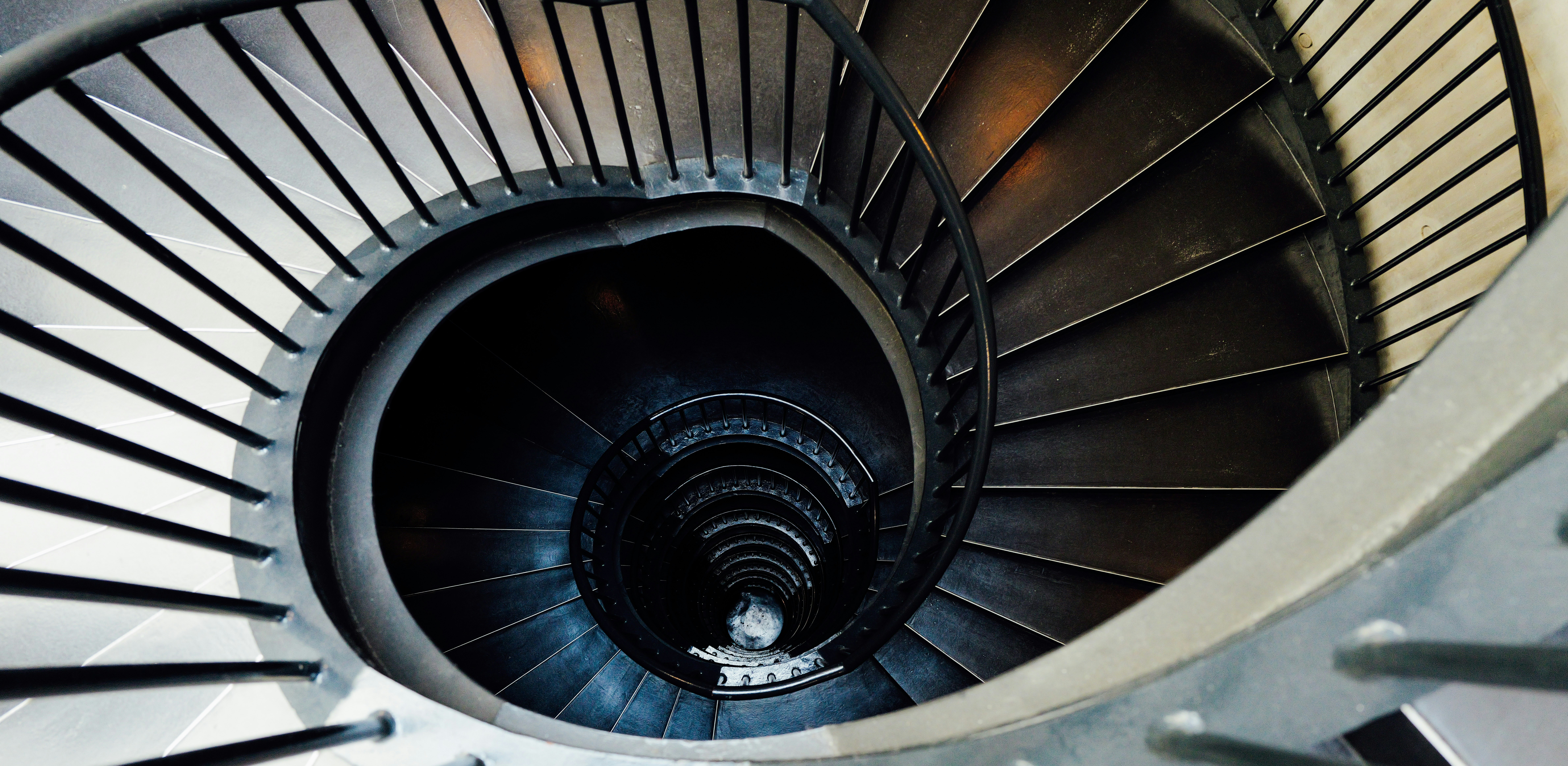 Photo by adrienolichon