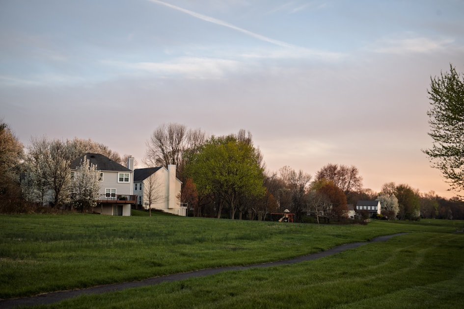House value of my home: what the number means and why your brain starts spending it