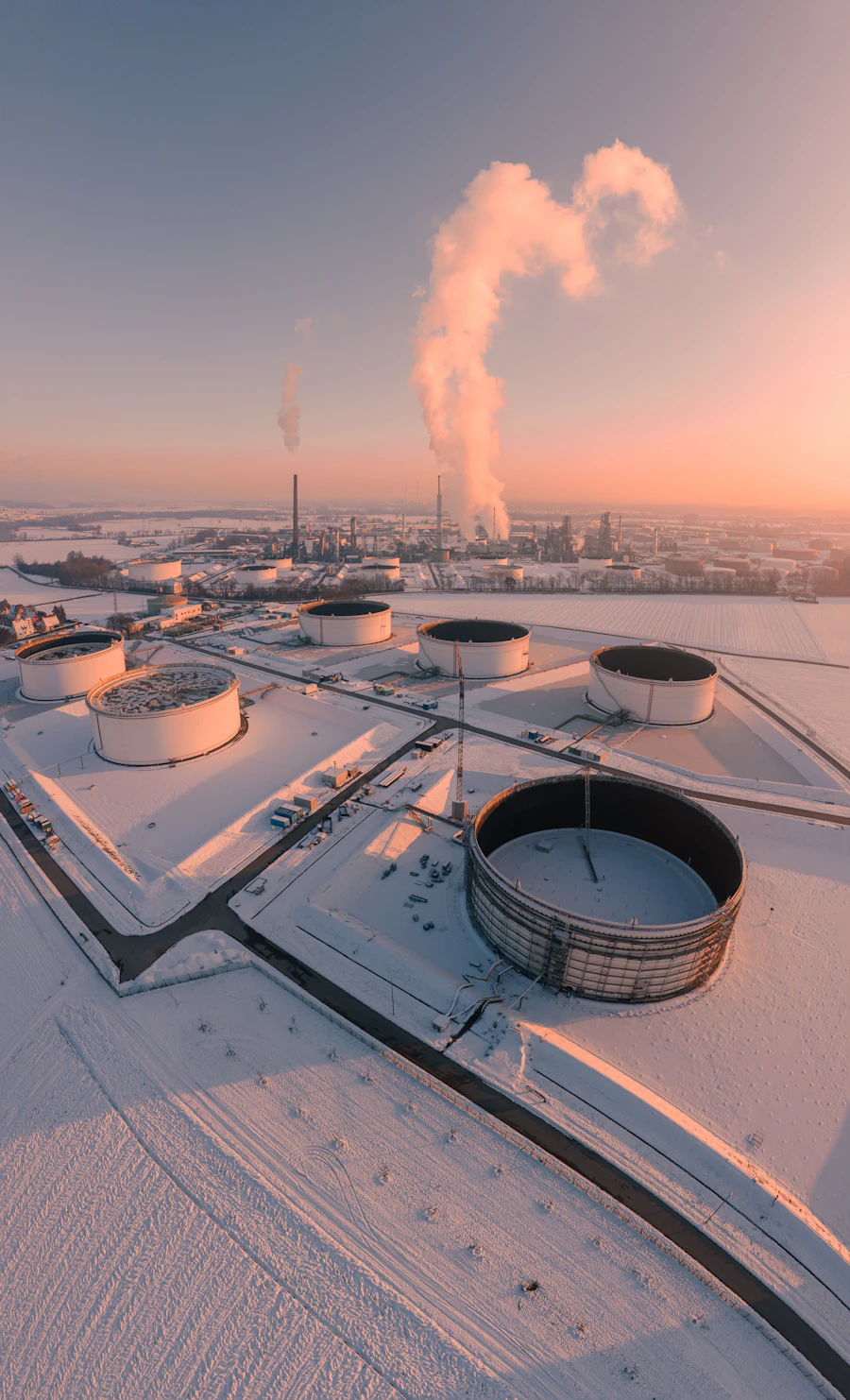 Jebel Ali — petrochemical storage tanks terminal