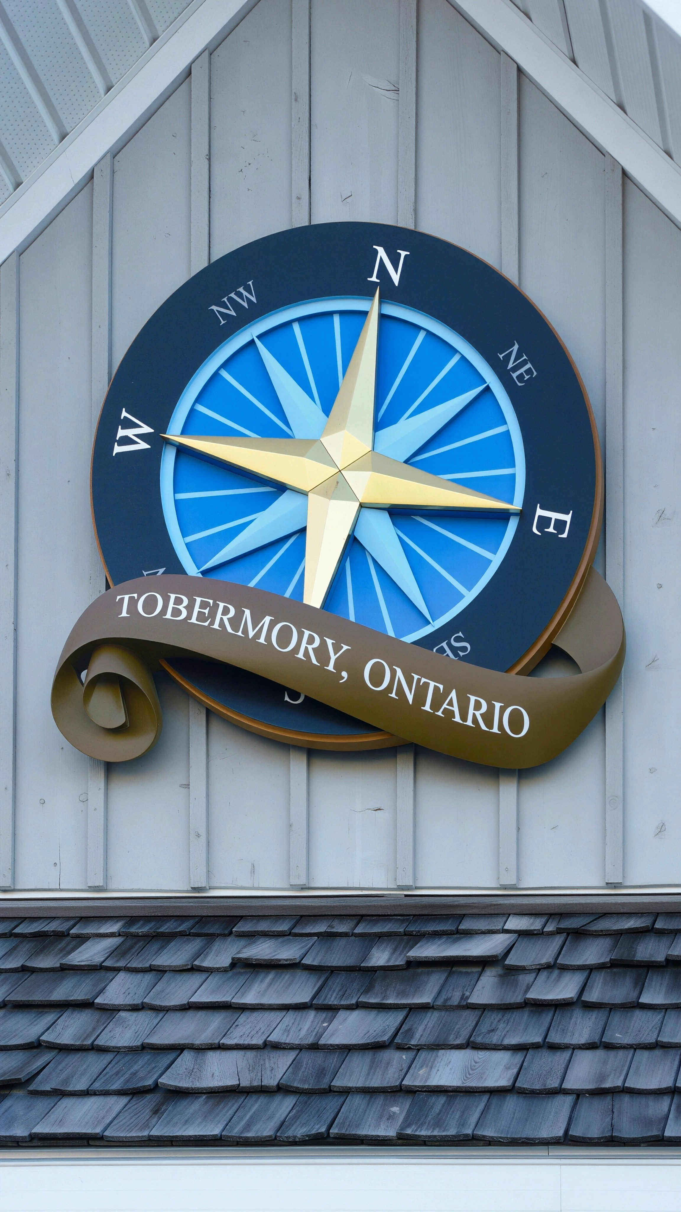 Tanda mawar kompas untuk tobermory, ontario