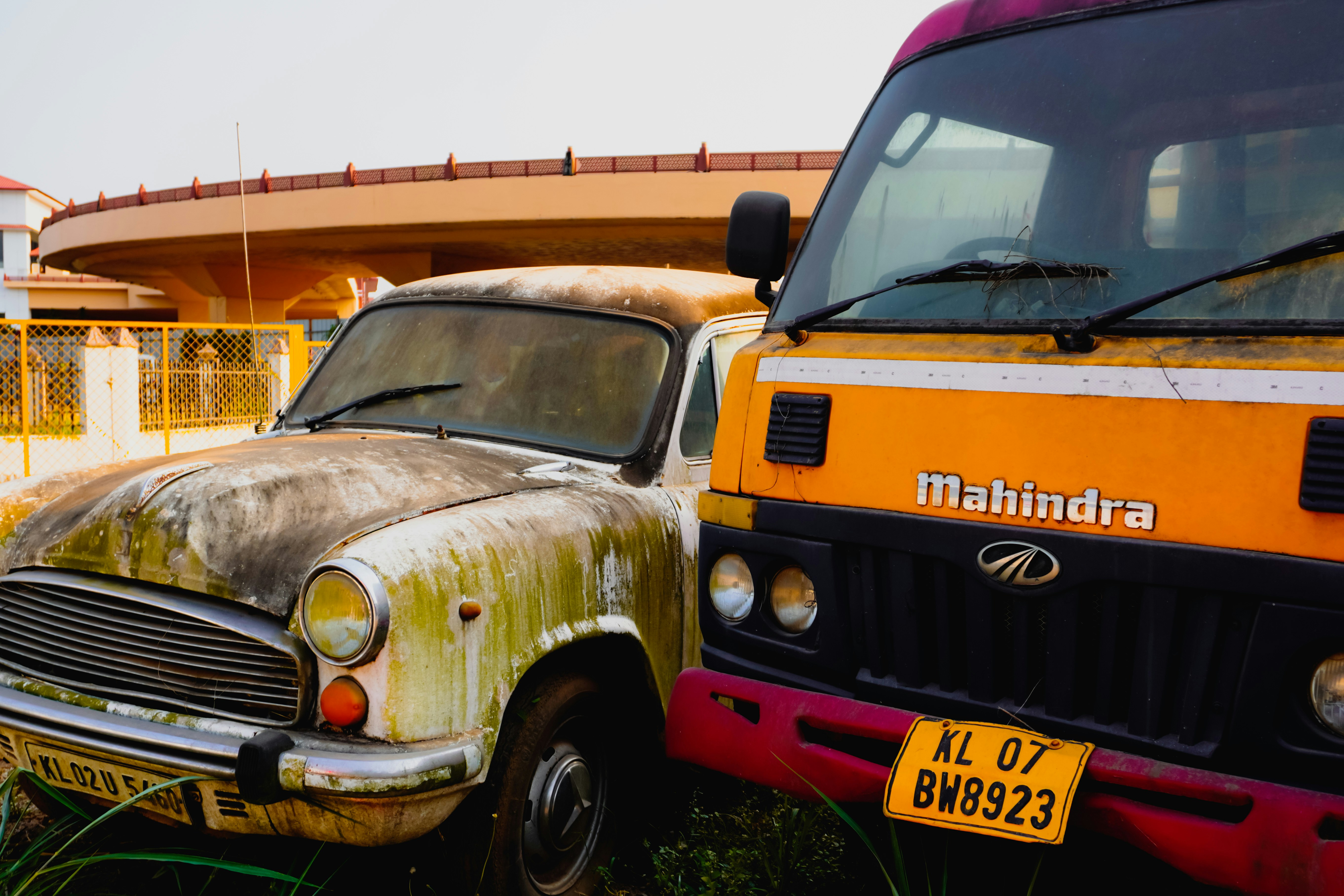 הובלת דירה בחיפה עם קרטונים ורהיטים